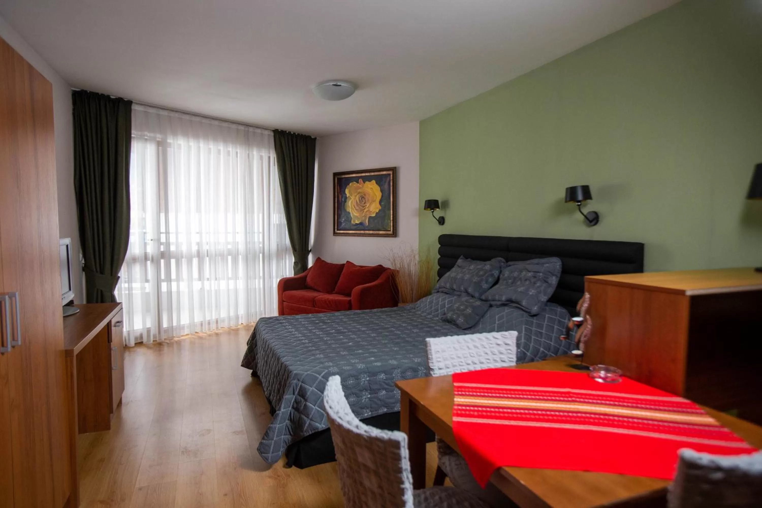 Living room, Bed in Pirin Place Bansko