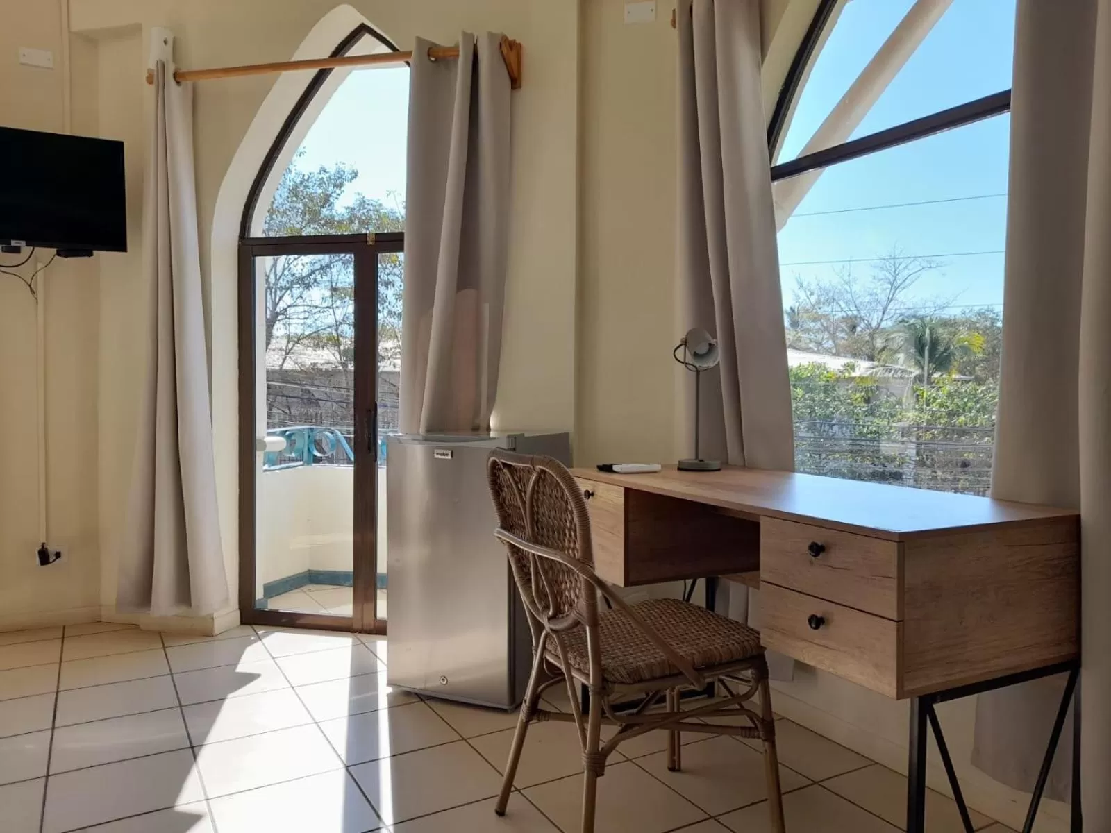 Seating area in Zulu Surf Hotel Tamarindo