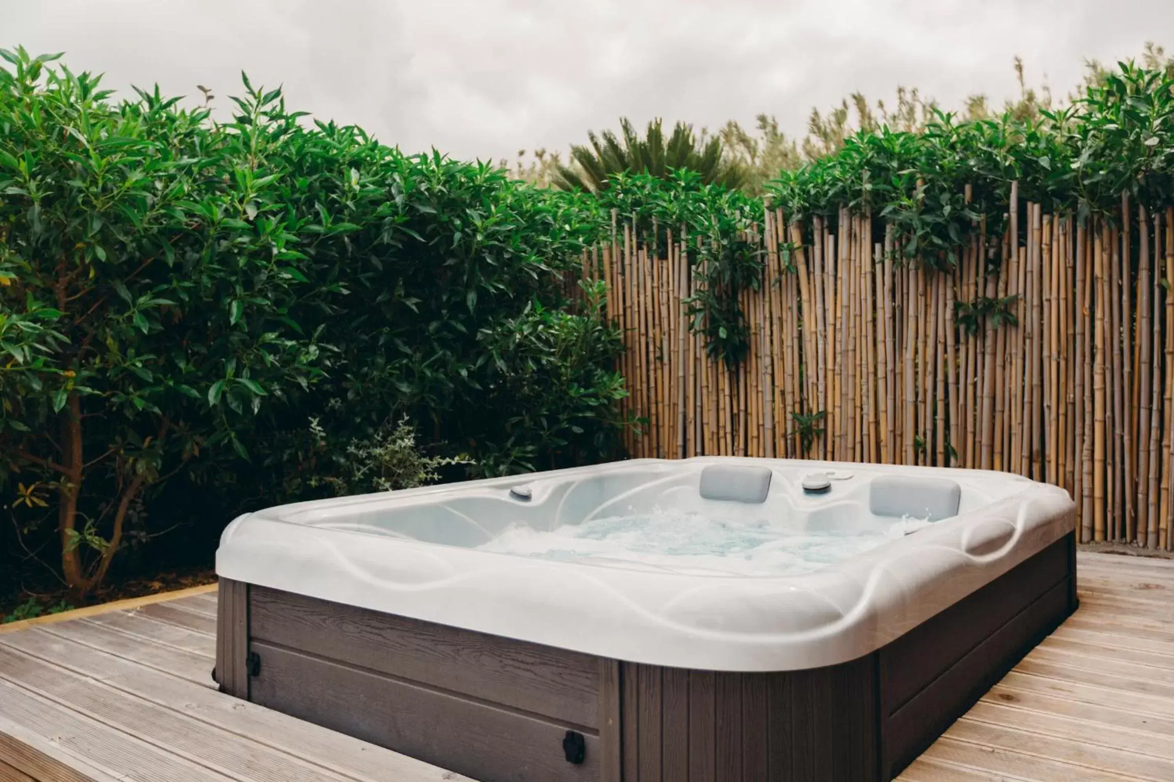 Deluxe One-Bedroom Villa with Side Sea View and Private Hot Tub in Santa Barbara Eco-Beach Resort Deluxe One-Bedroom Villa with Side Sea View and Private Hot Tub in Santa Barbara Eco-Beach Resort