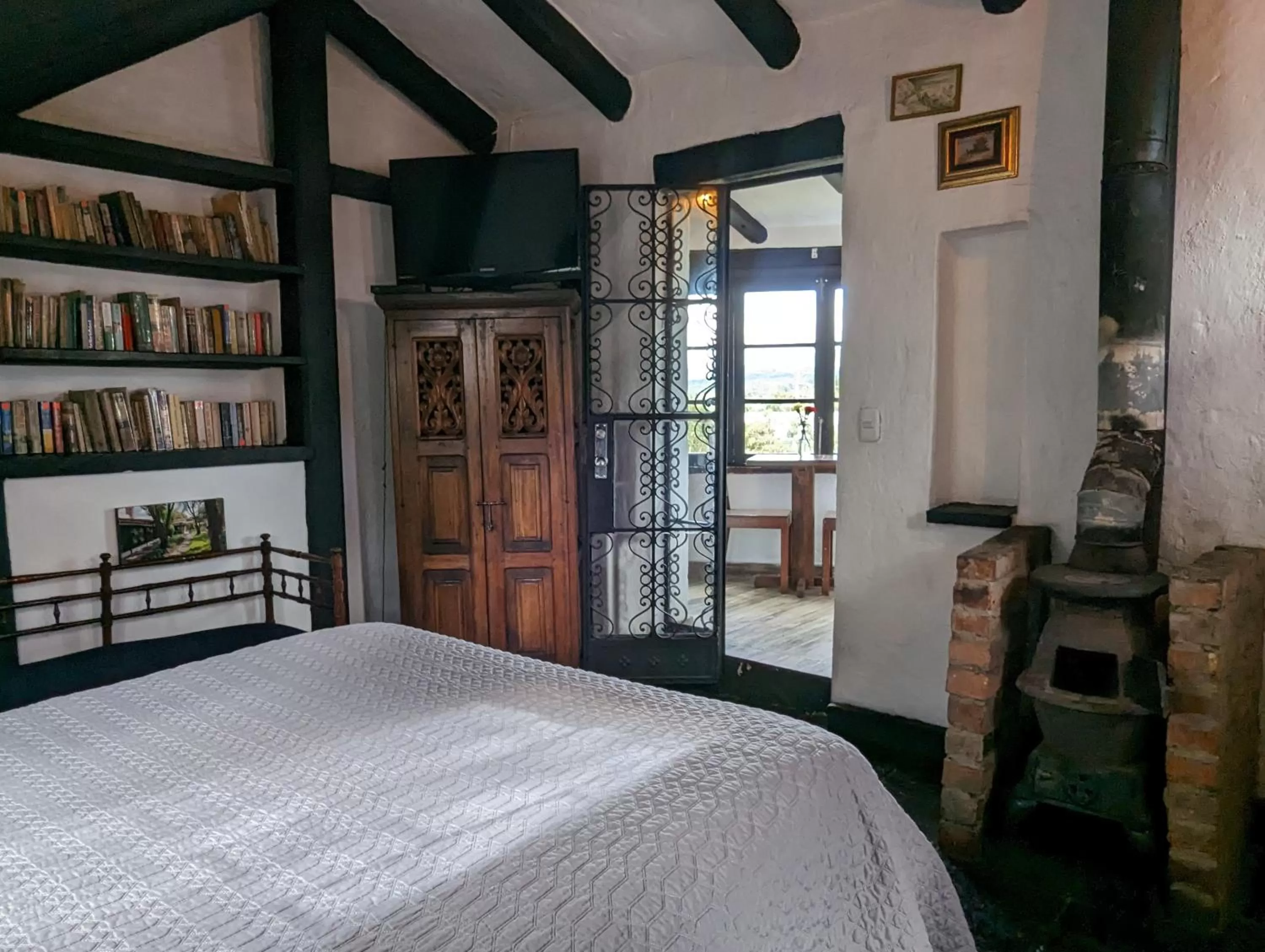 flat iron, Bed in Posada Cafe La Huerta