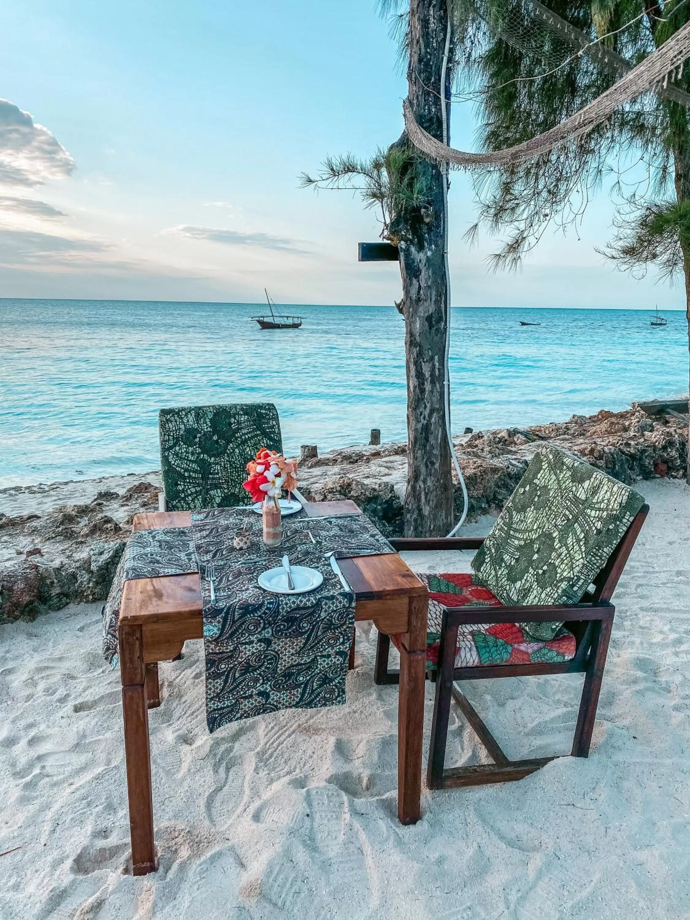 Restaurant/places to eat in Flame Tree Cottages