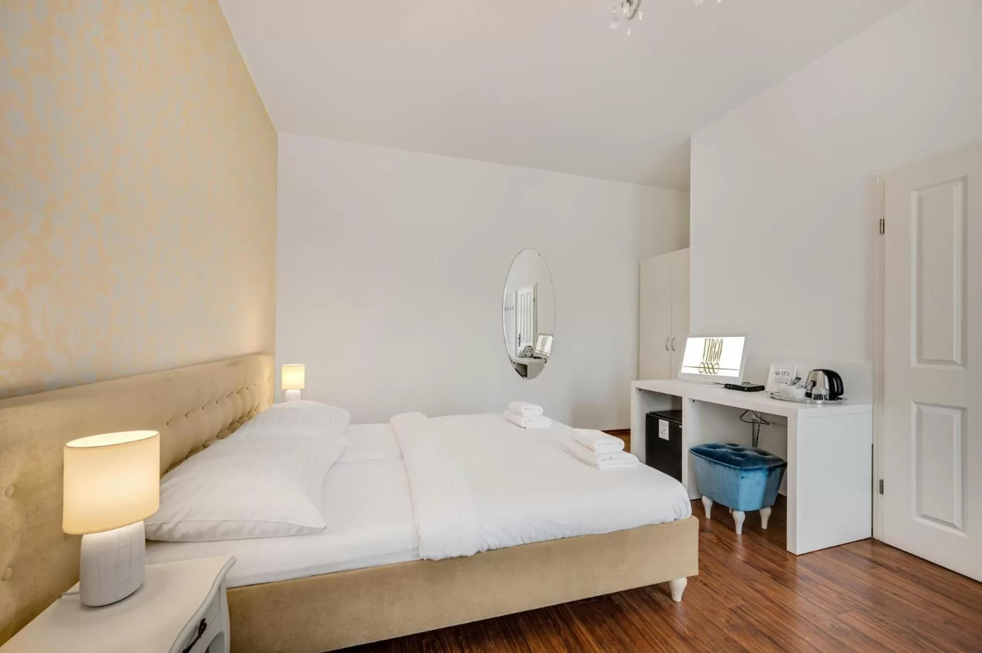 Bedroom, Bed in Garni Hotel VIRGO