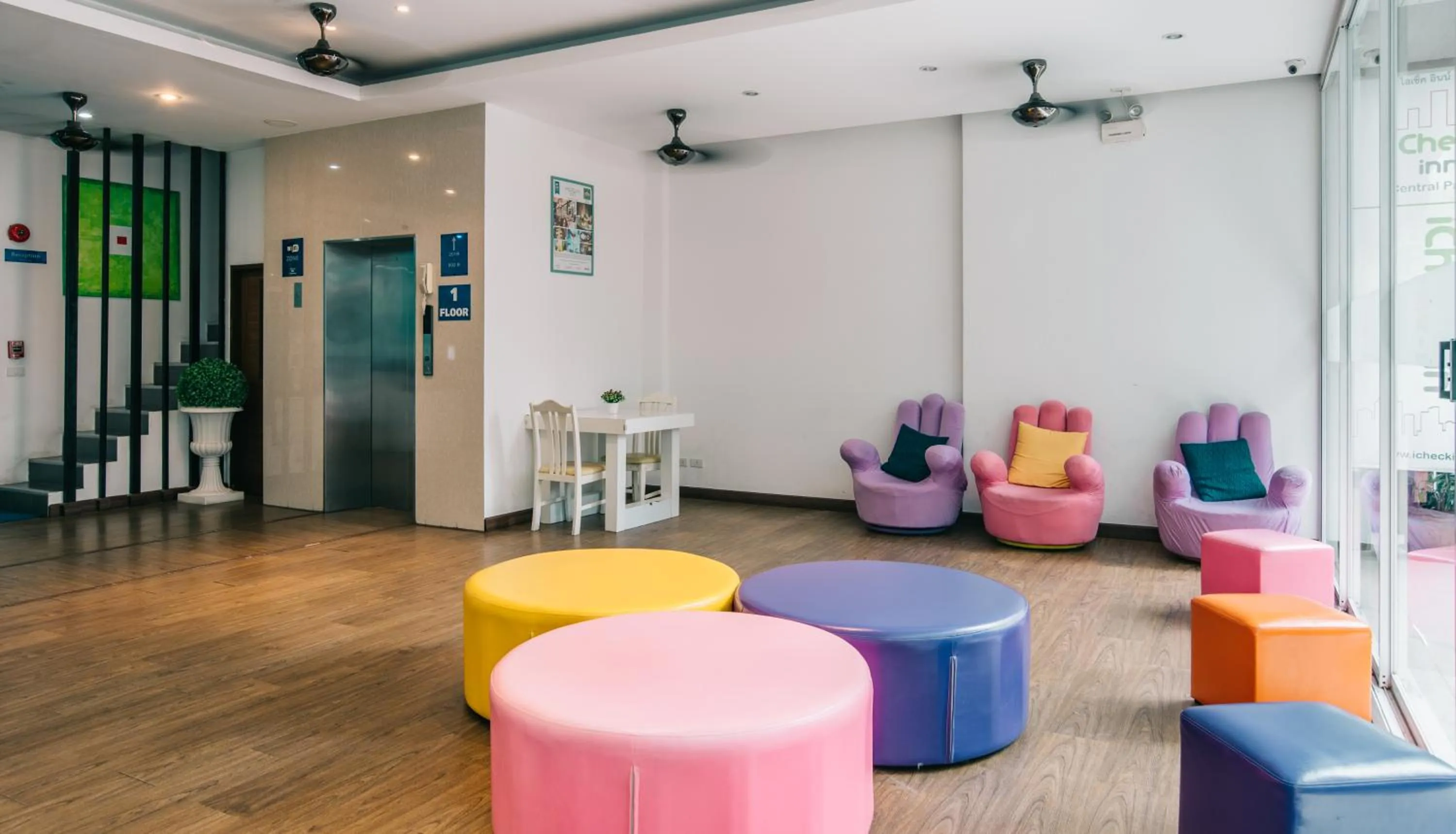 Lobby or reception in iCheck inn Central Patong