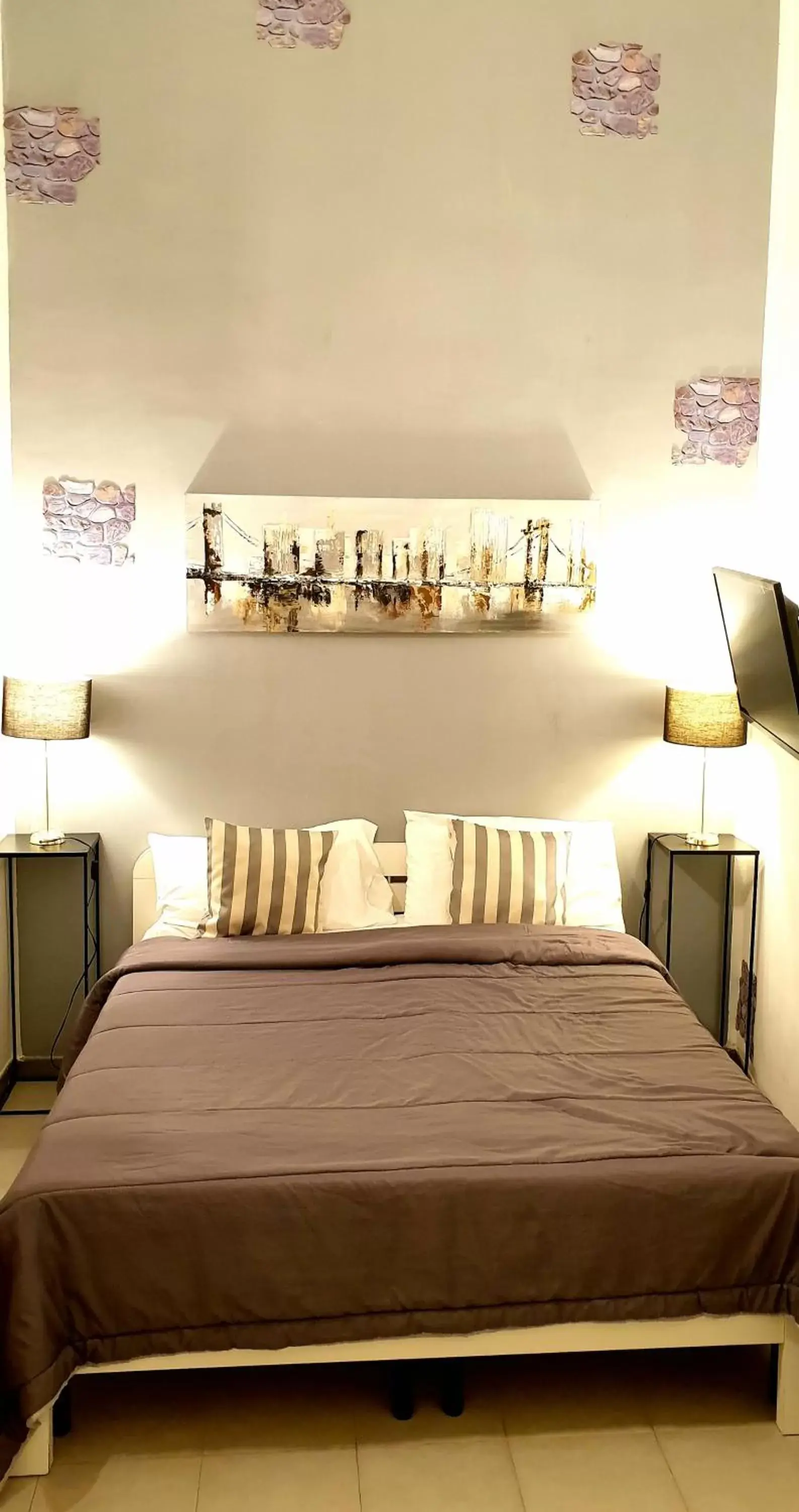 Double Room with Private Bathroom in B&B Napoli Città Double Room with Private Bathroom in B&B Napoli Città