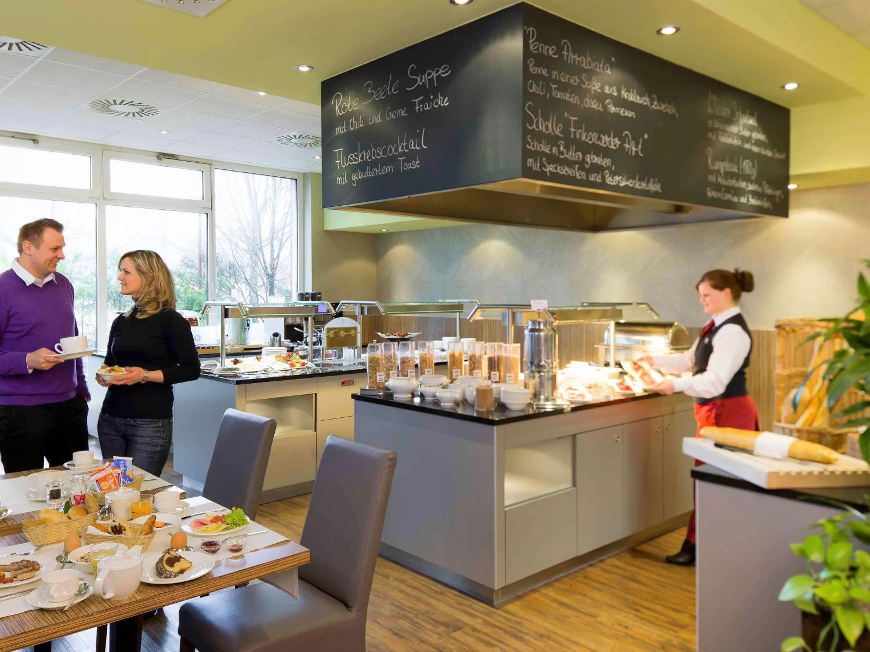 Restaurant/places to eat in Mercure Hotel Hamburg am Volkspark