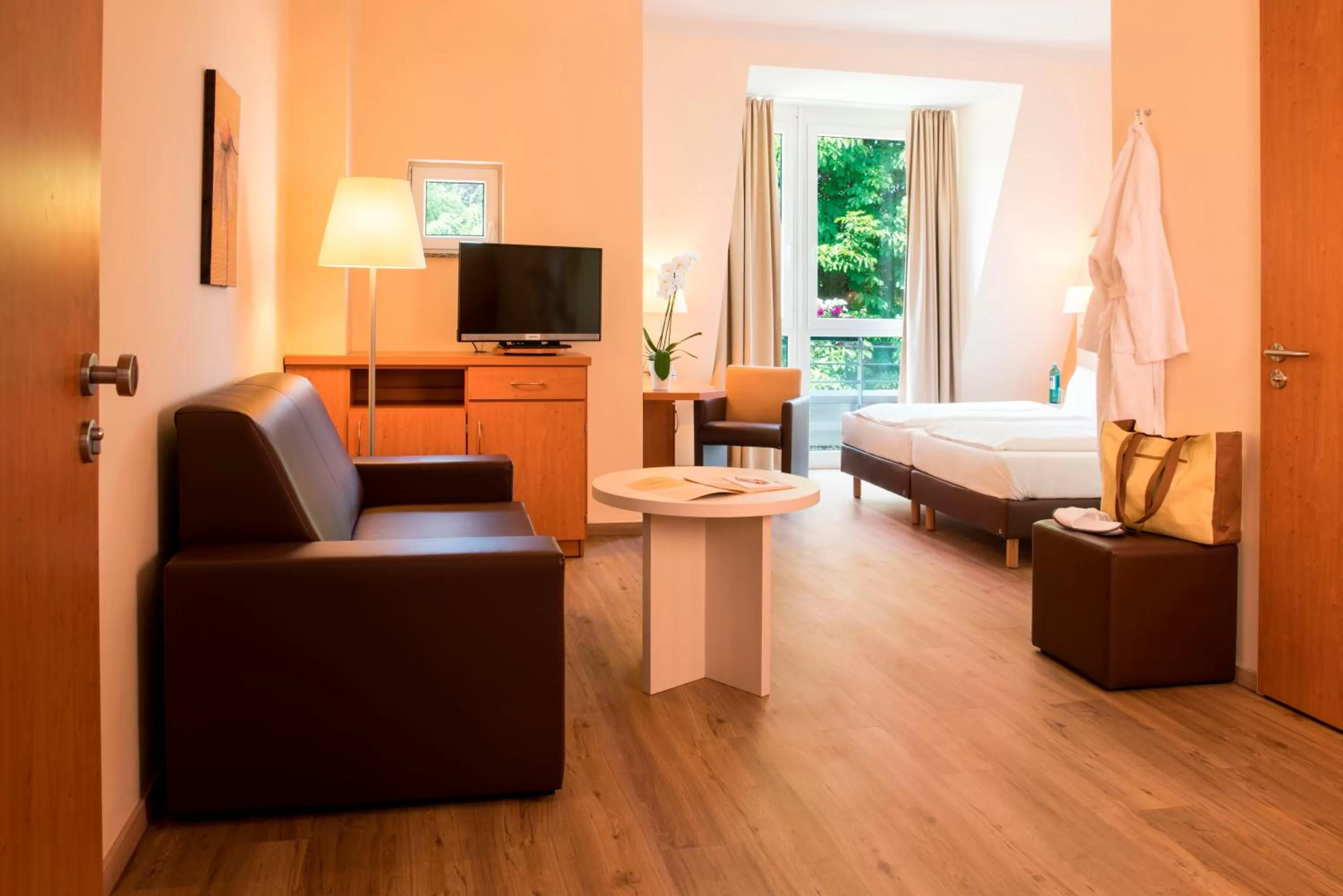 Photo of the whole room in Thermalis - Das Boardinghouse im Kurpark Bad Hersfeld