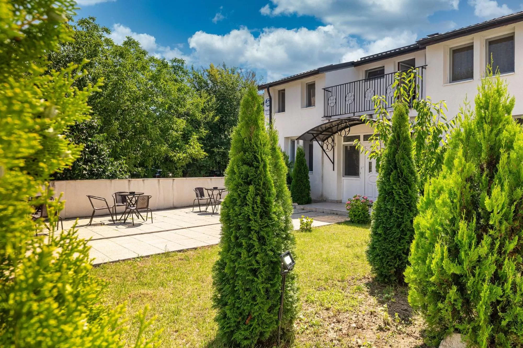 Garden in B&B Duo Caffe Baneasa