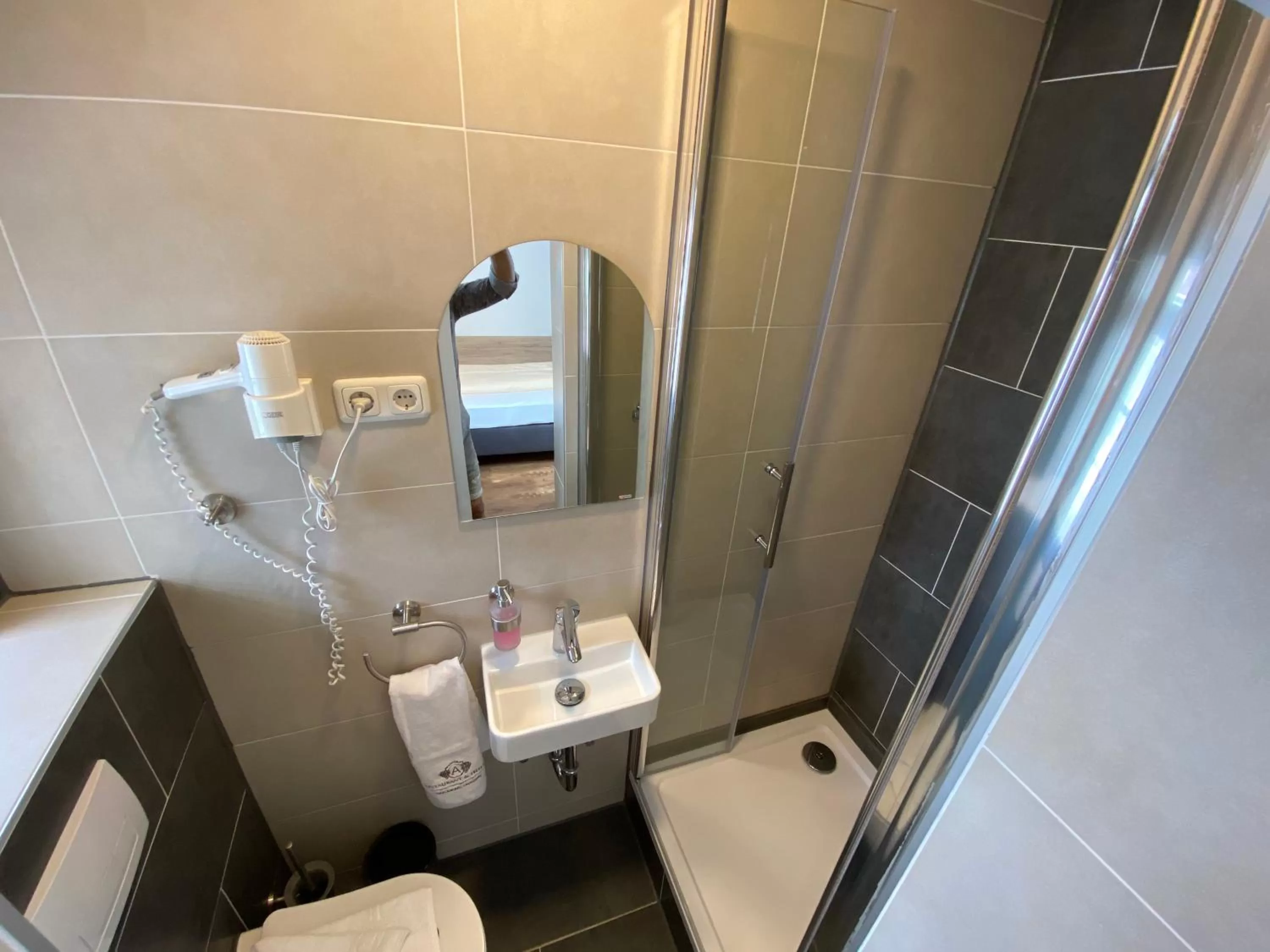 Bathroom in Hotel Goldene Traube