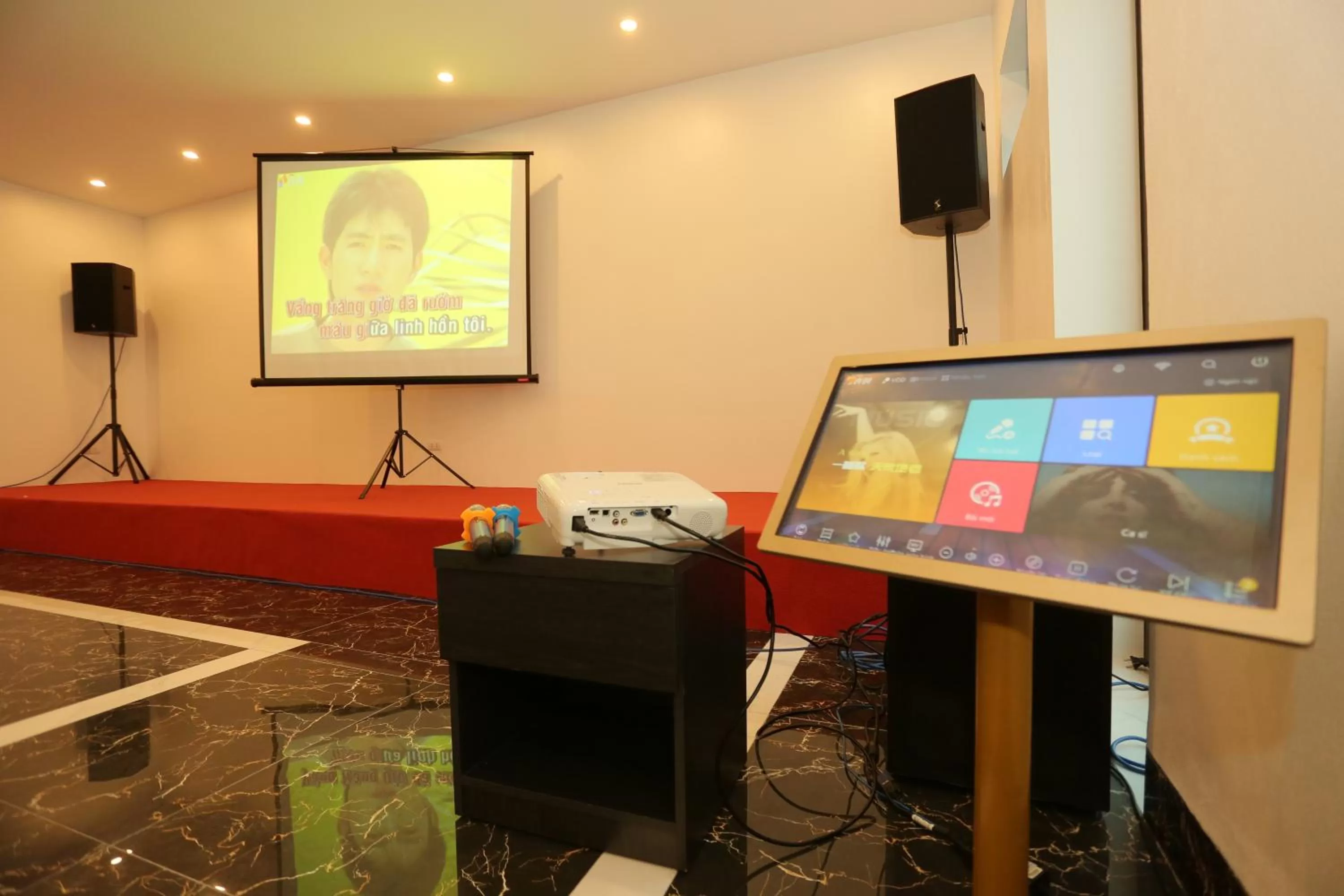 Communal lounge/ TV room in Ninh Bình Premier hotel