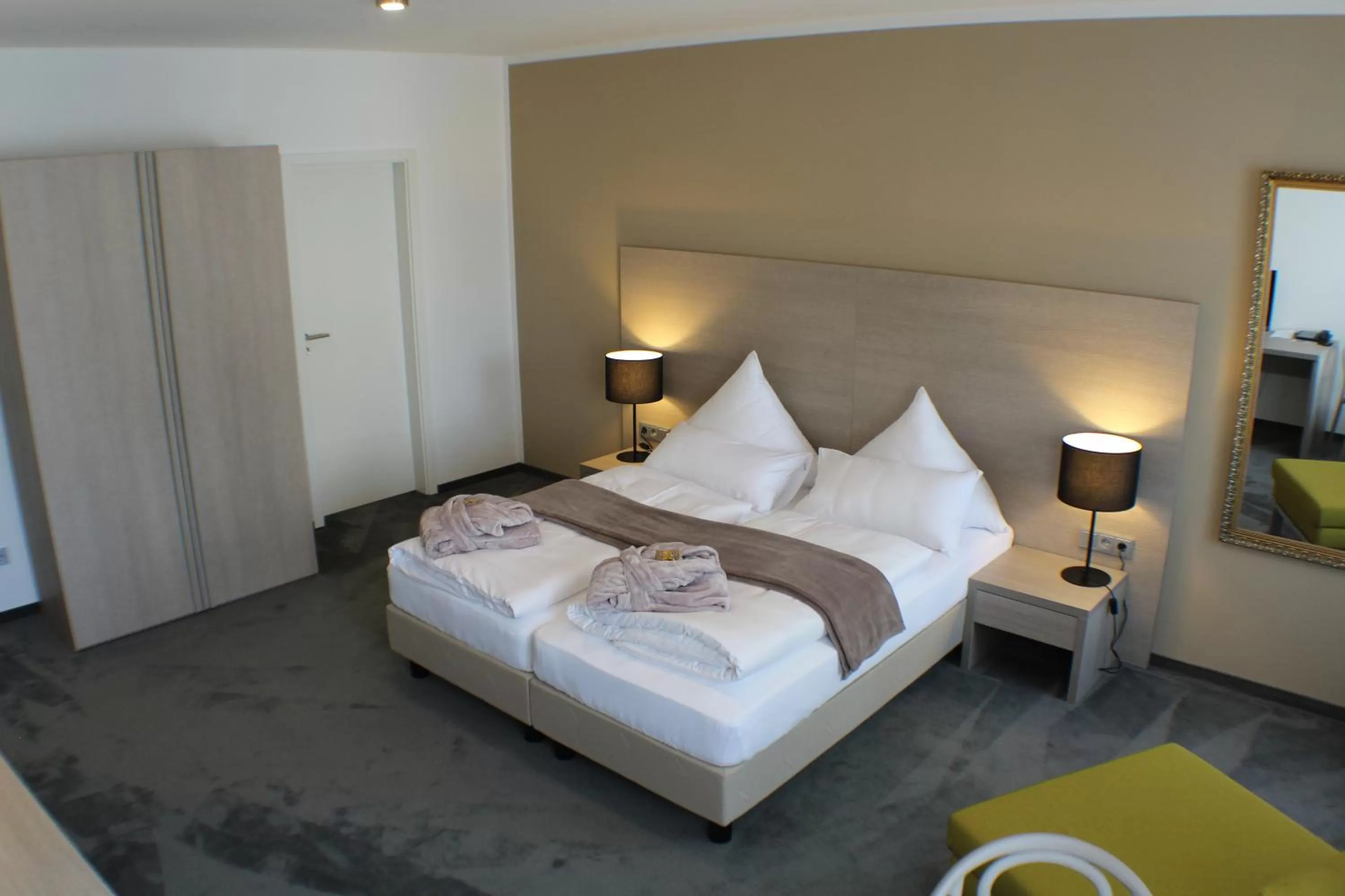 Photo of the whole room, Bed in Garni Hotel Schmaus