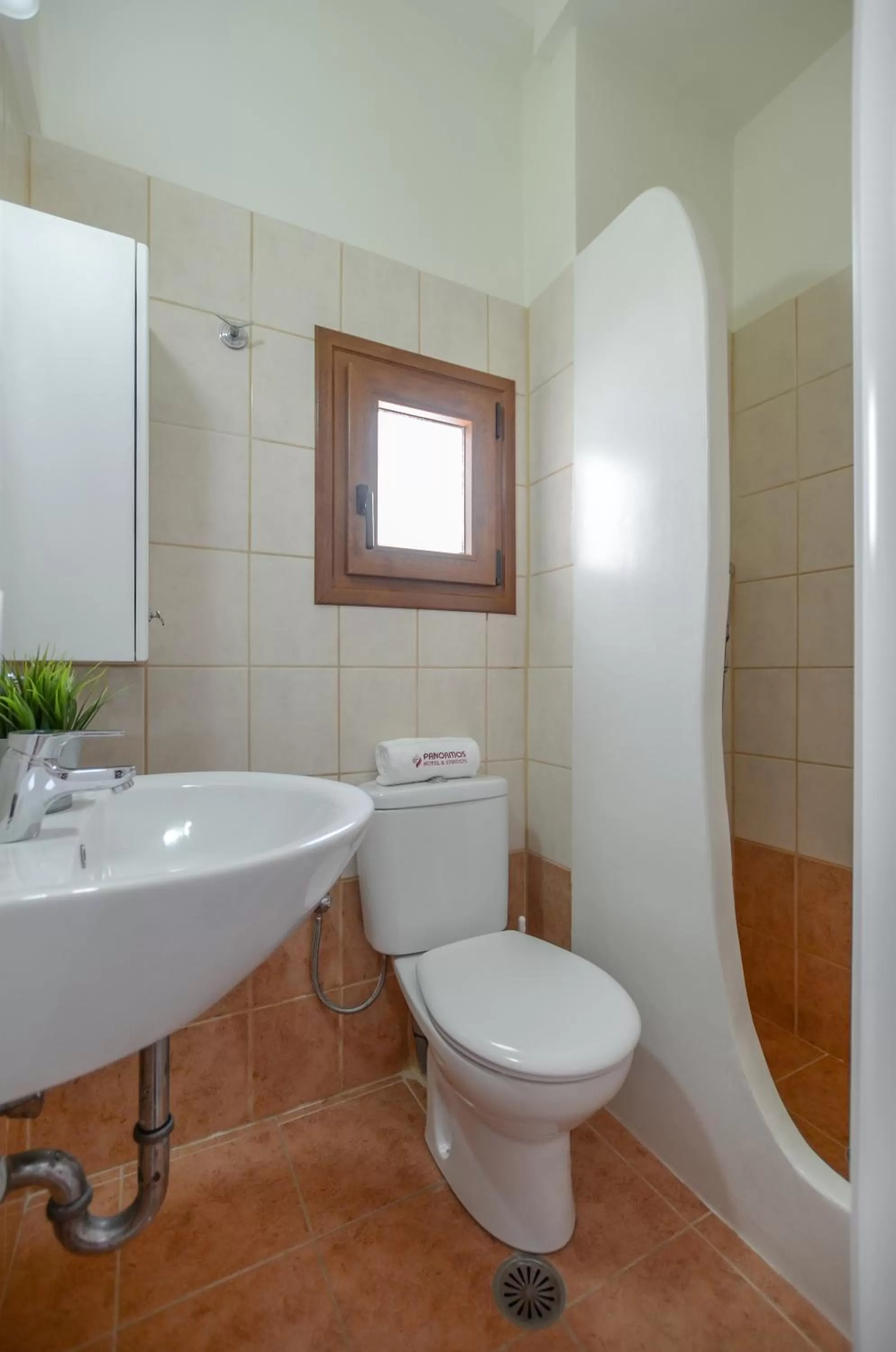 Bathroom in Panormos Hotel and Studios