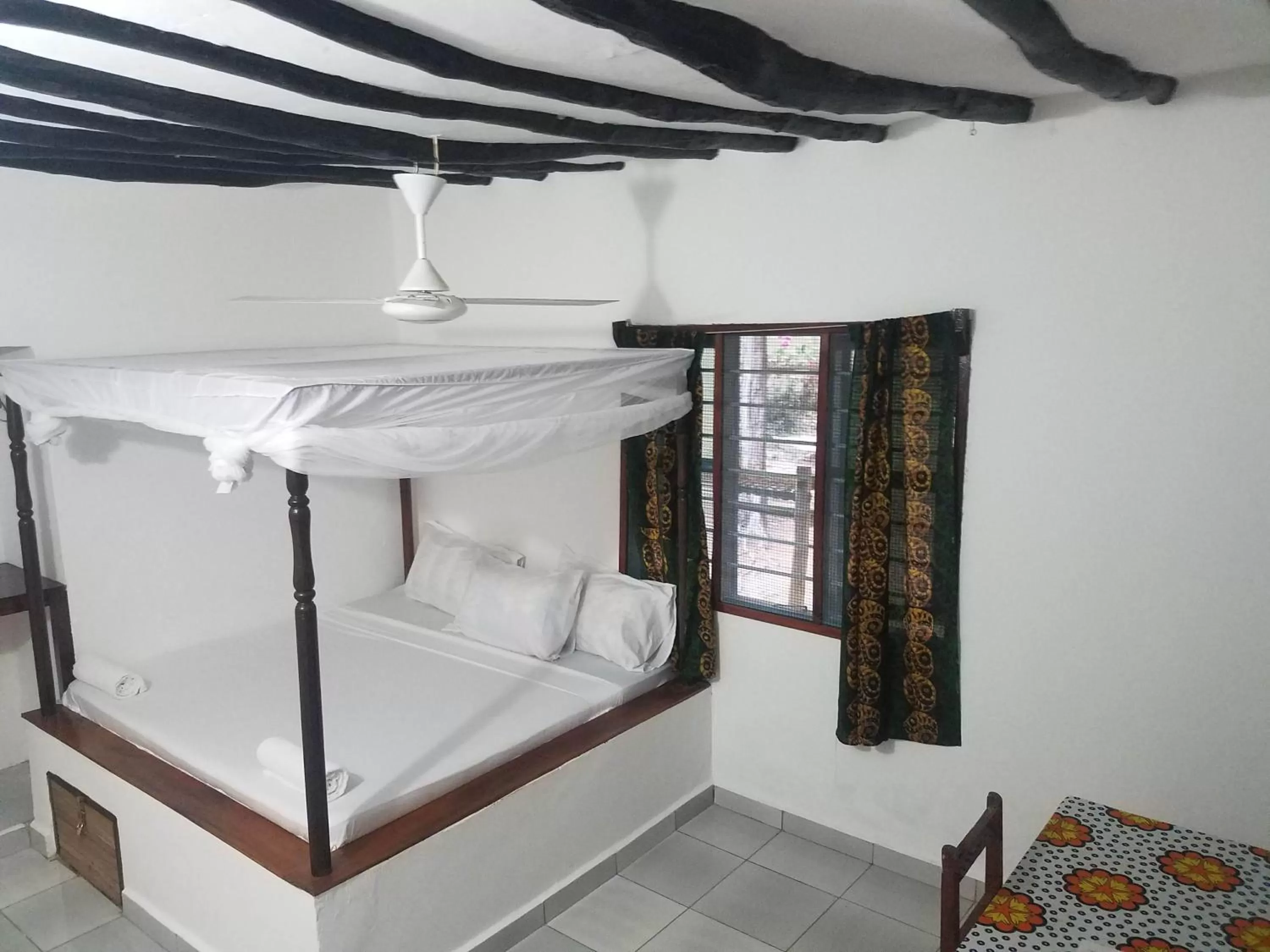 Baraka Aquarium Bungalows