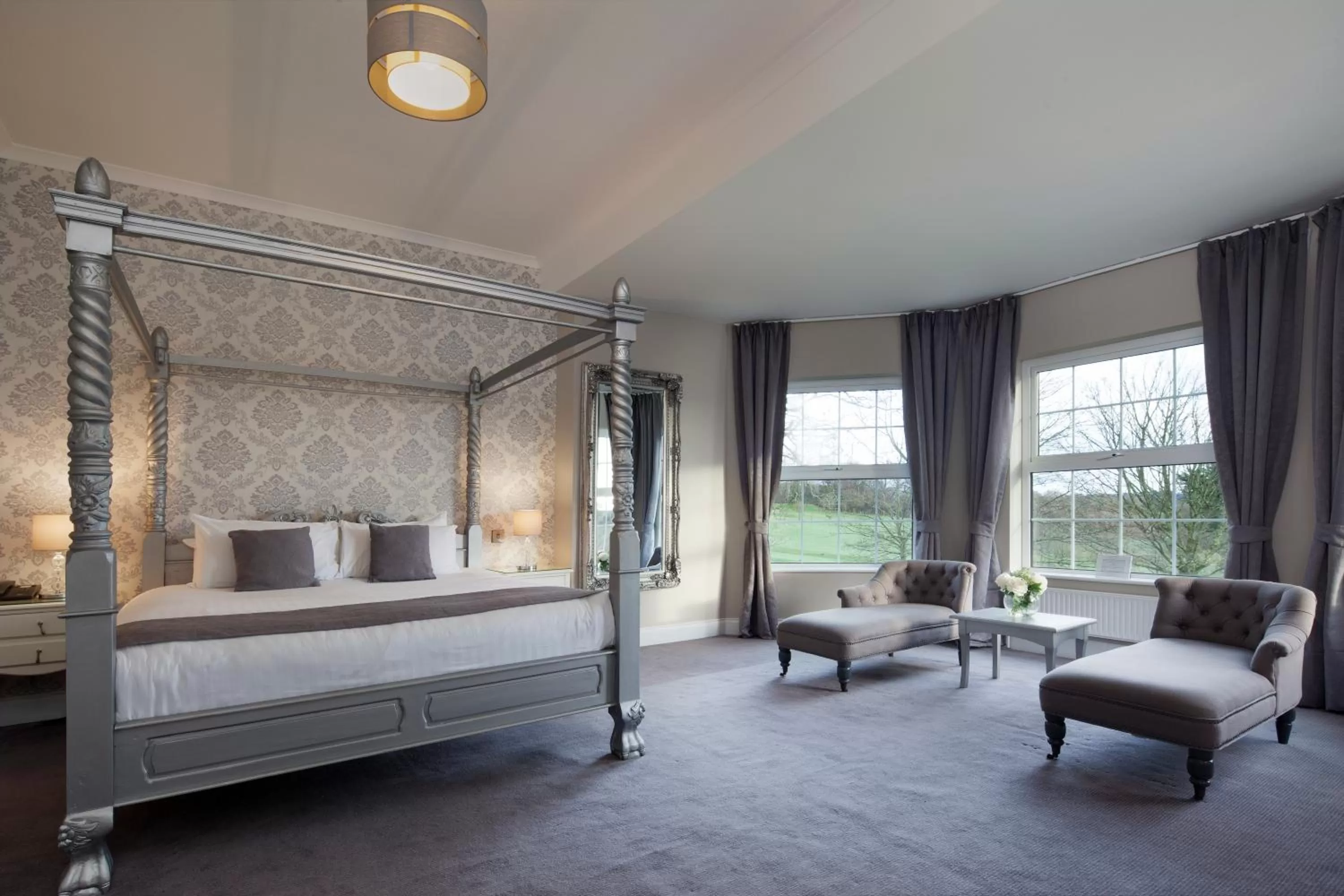 Photo of the whole room, Bed in Elfordleigh Hotel