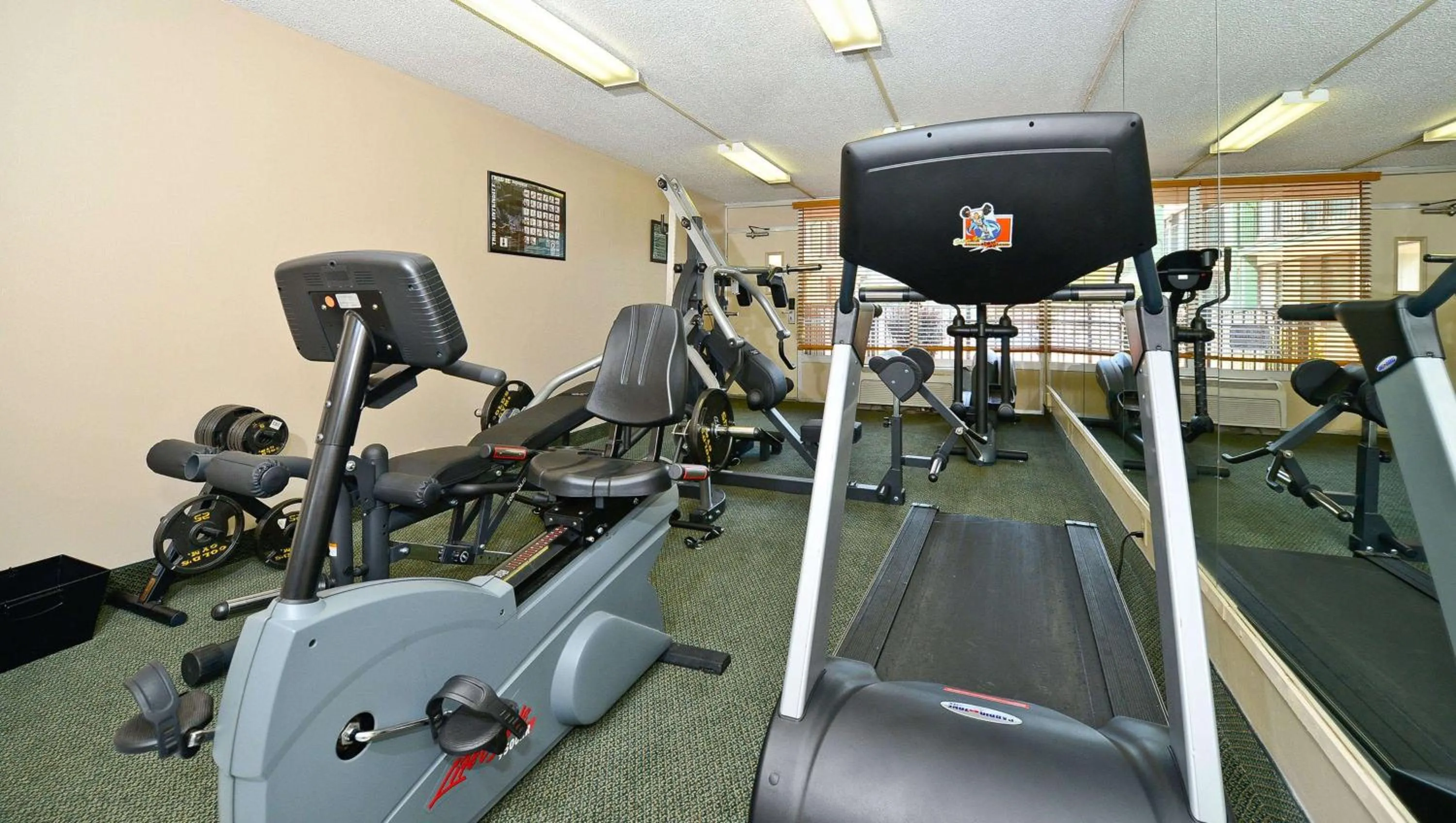 Fitness centre/facilities in Magnuson Hotel Mountain View