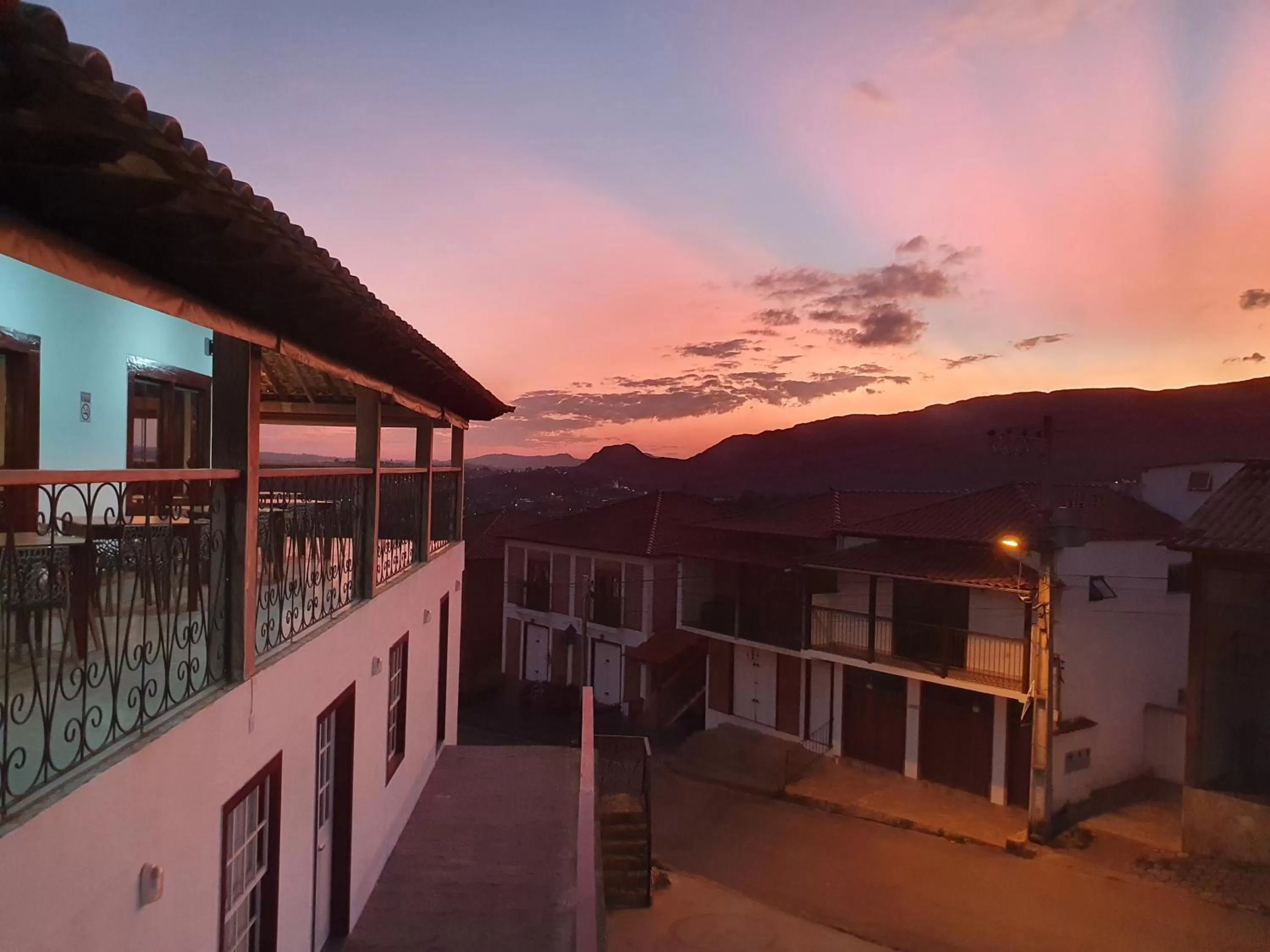 Sunrise/Sunset in Mirante Mineiro Pousada