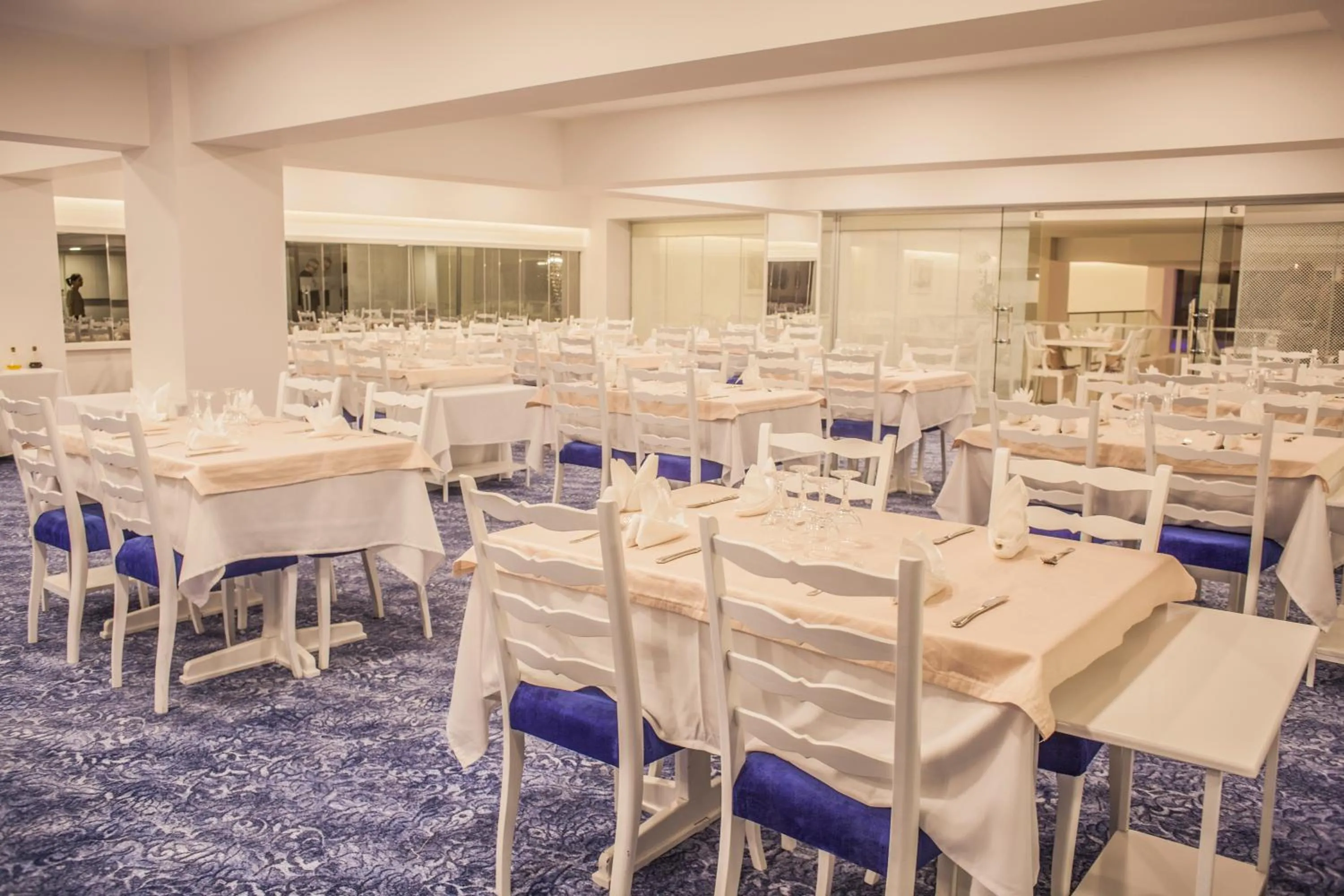 Restaurant/places to eat in Cimenoglu Hotel