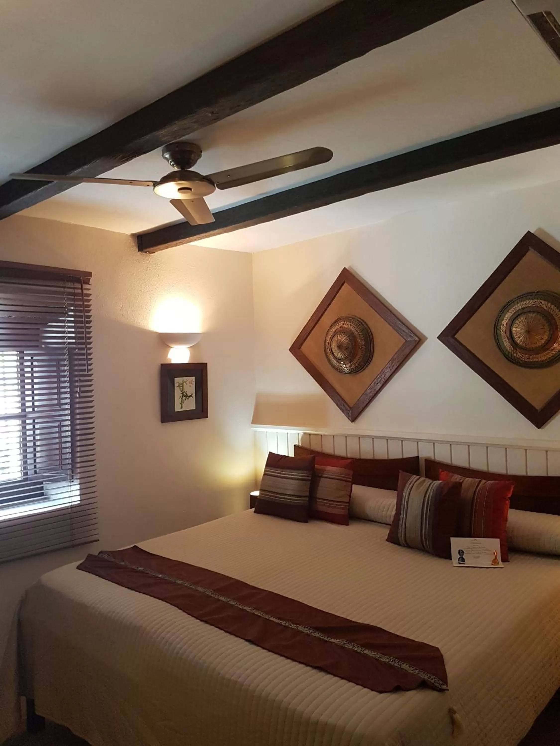 Bed in La Villa Marbella - Old Town