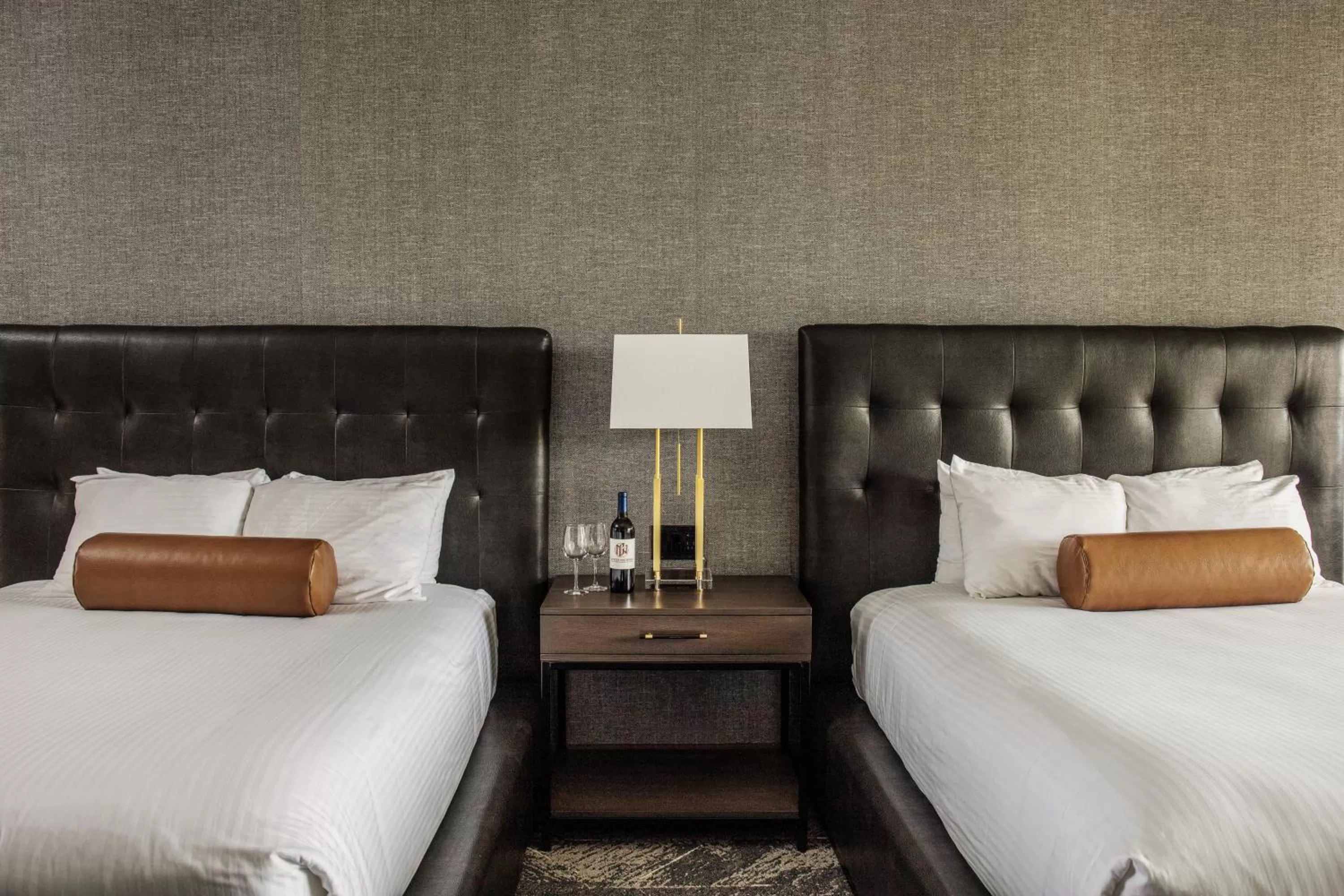 Bedroom, Bed in Destination Geneva National