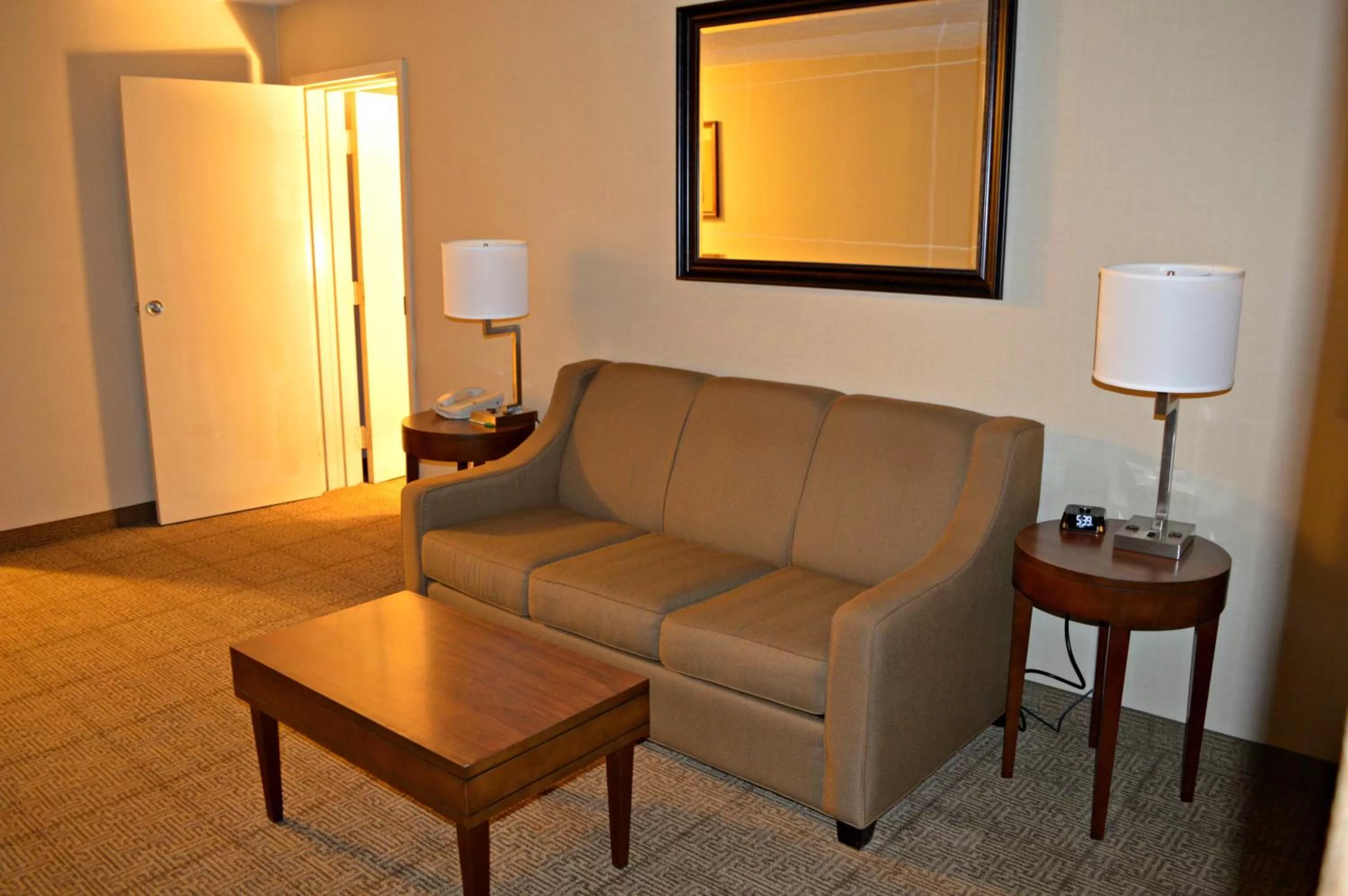 Living room in Wyndham Garden Hotel Cross Lanes Charleston