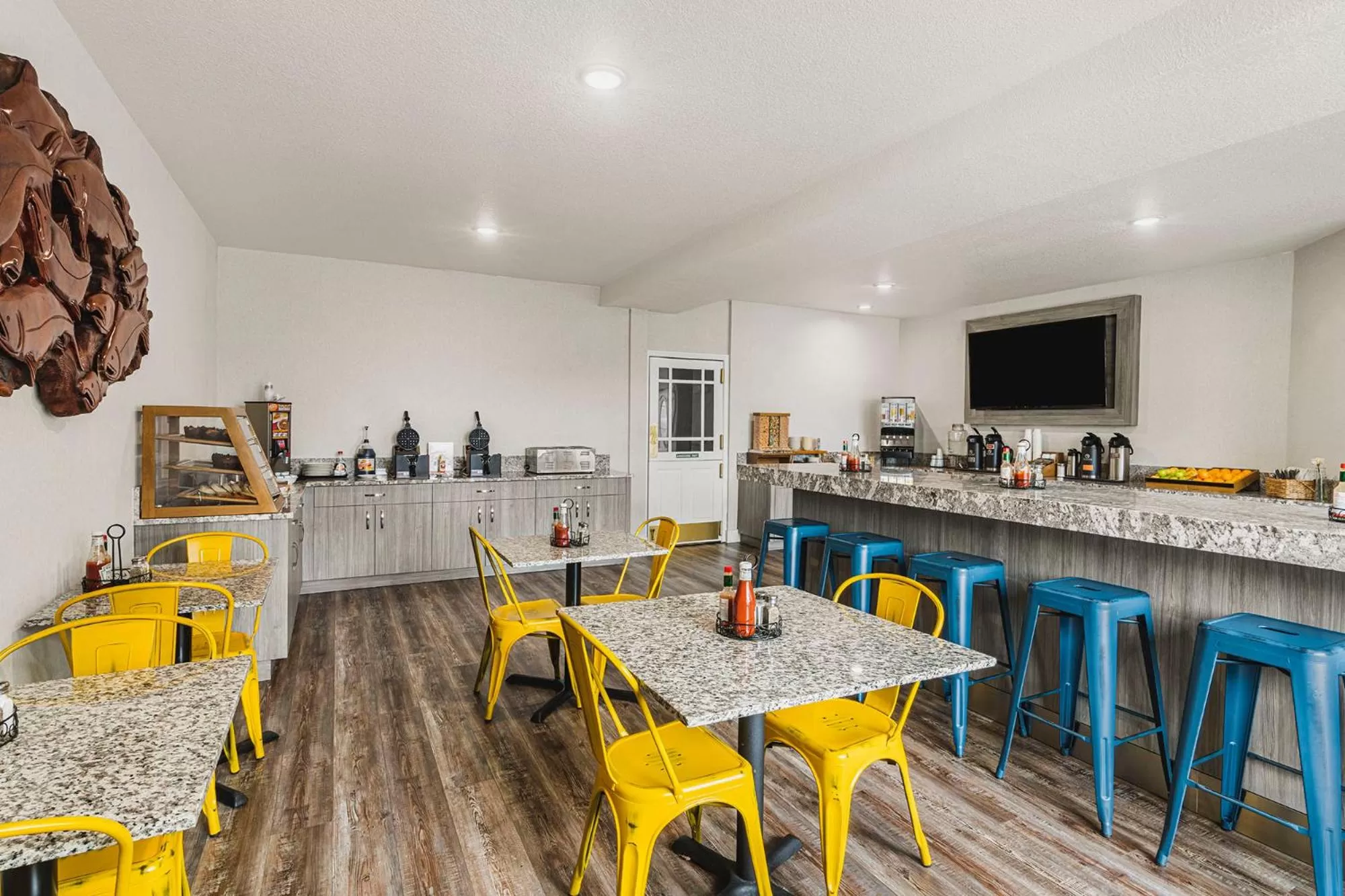 Breakfast in The Ashley Inn & Suites