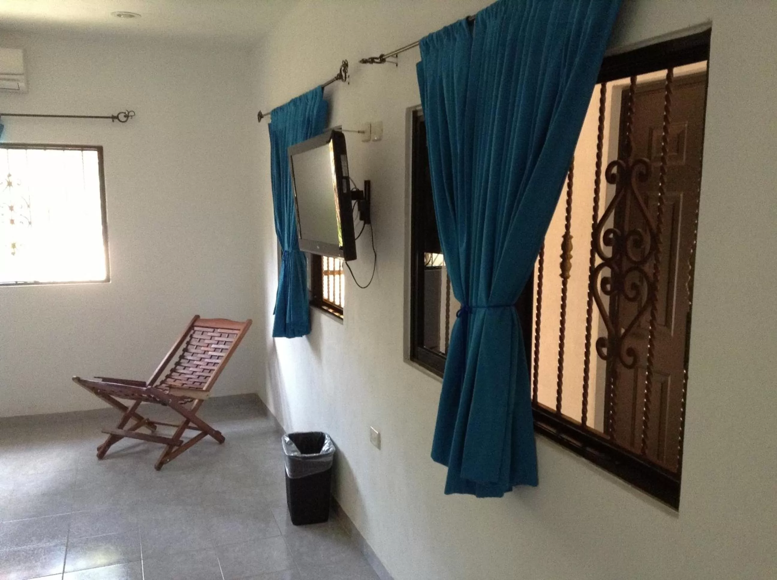 Photo of the whole room, TV/Entertainment Center in Posada Ya´ax Ich