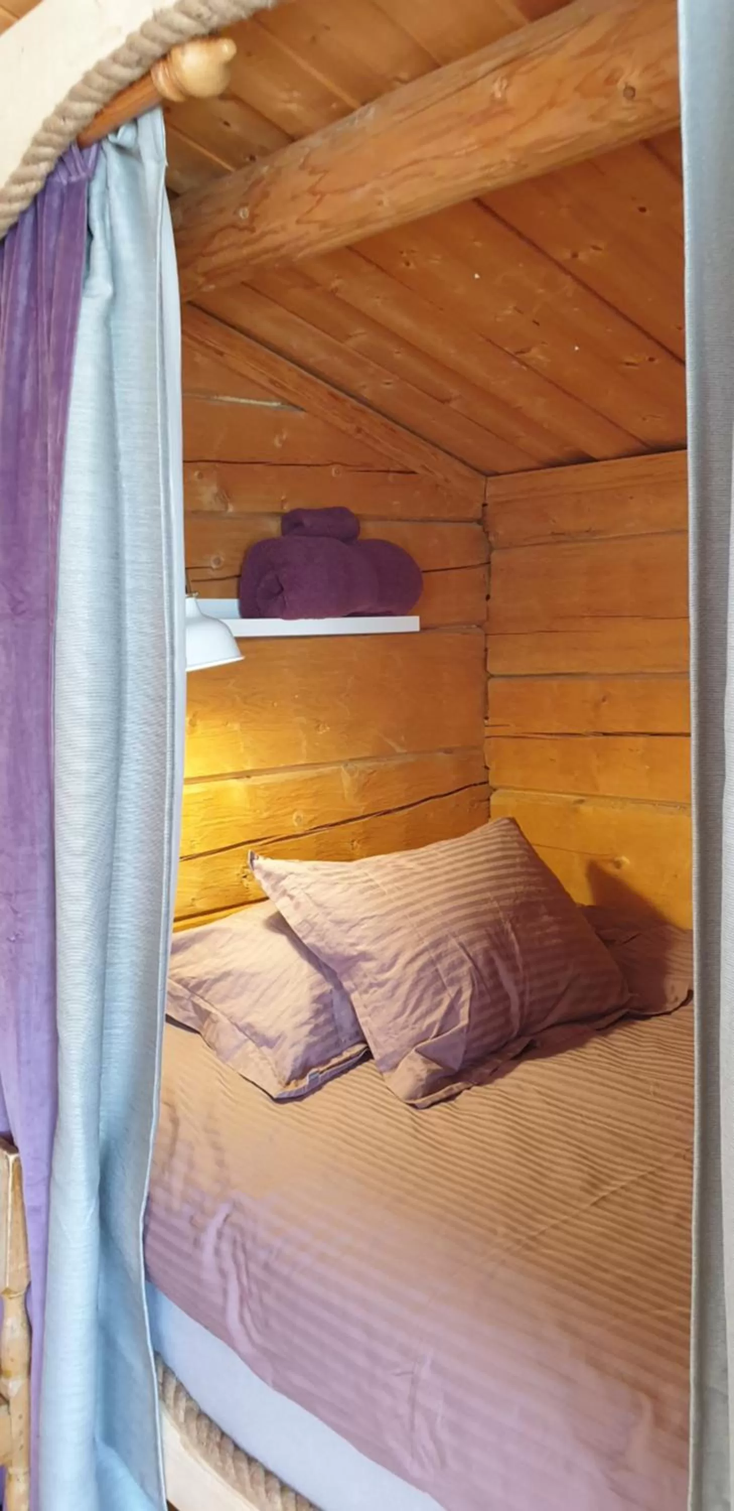 Bed in Woodstock B&B & Studio Apartments