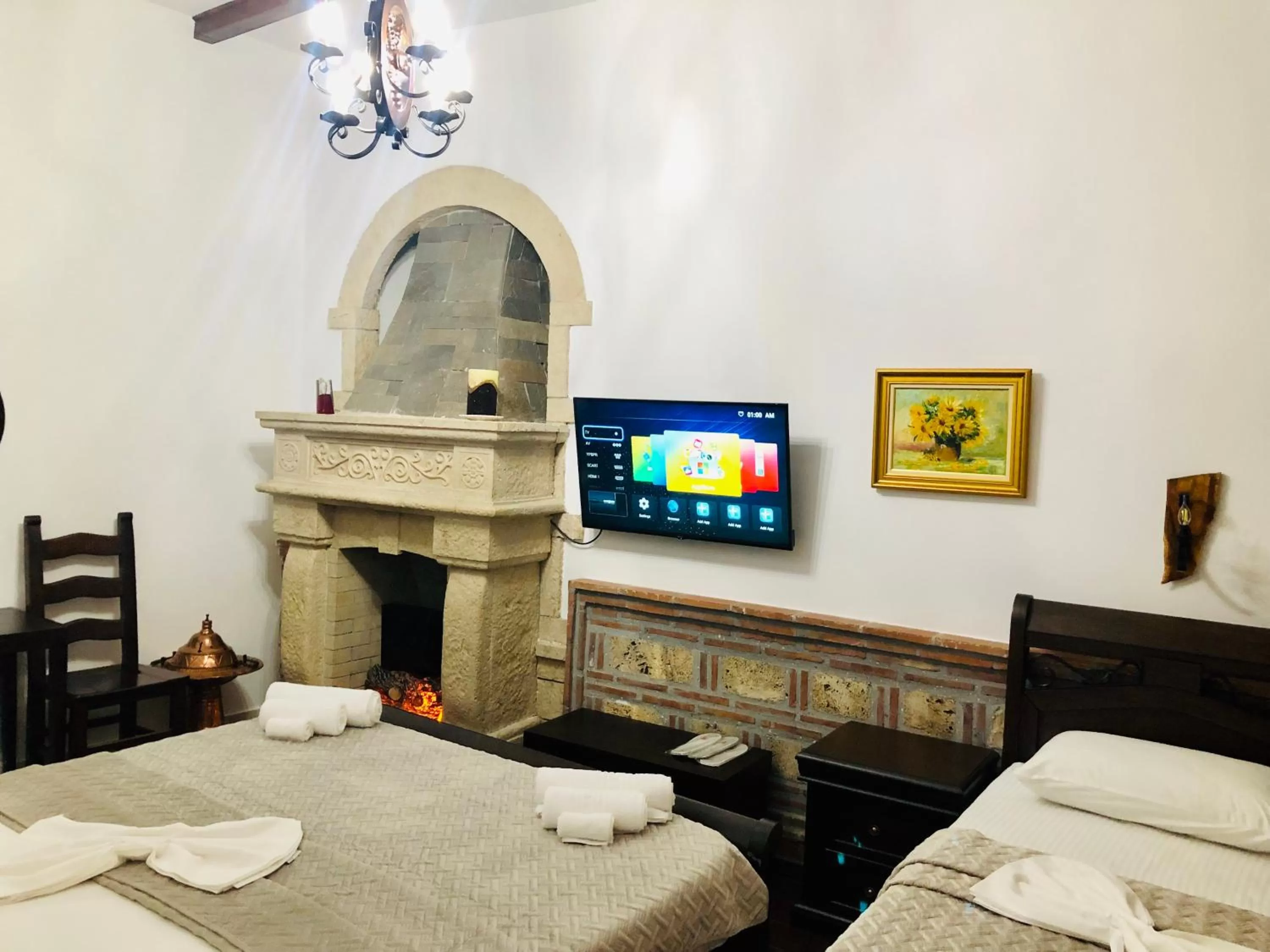 TV/Entertainment Center in White House Berat
