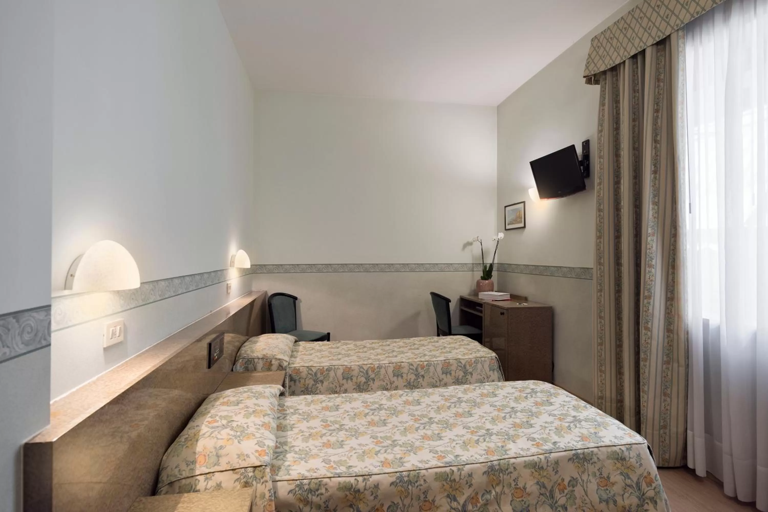 Bedroom in Hotel Garibaldi