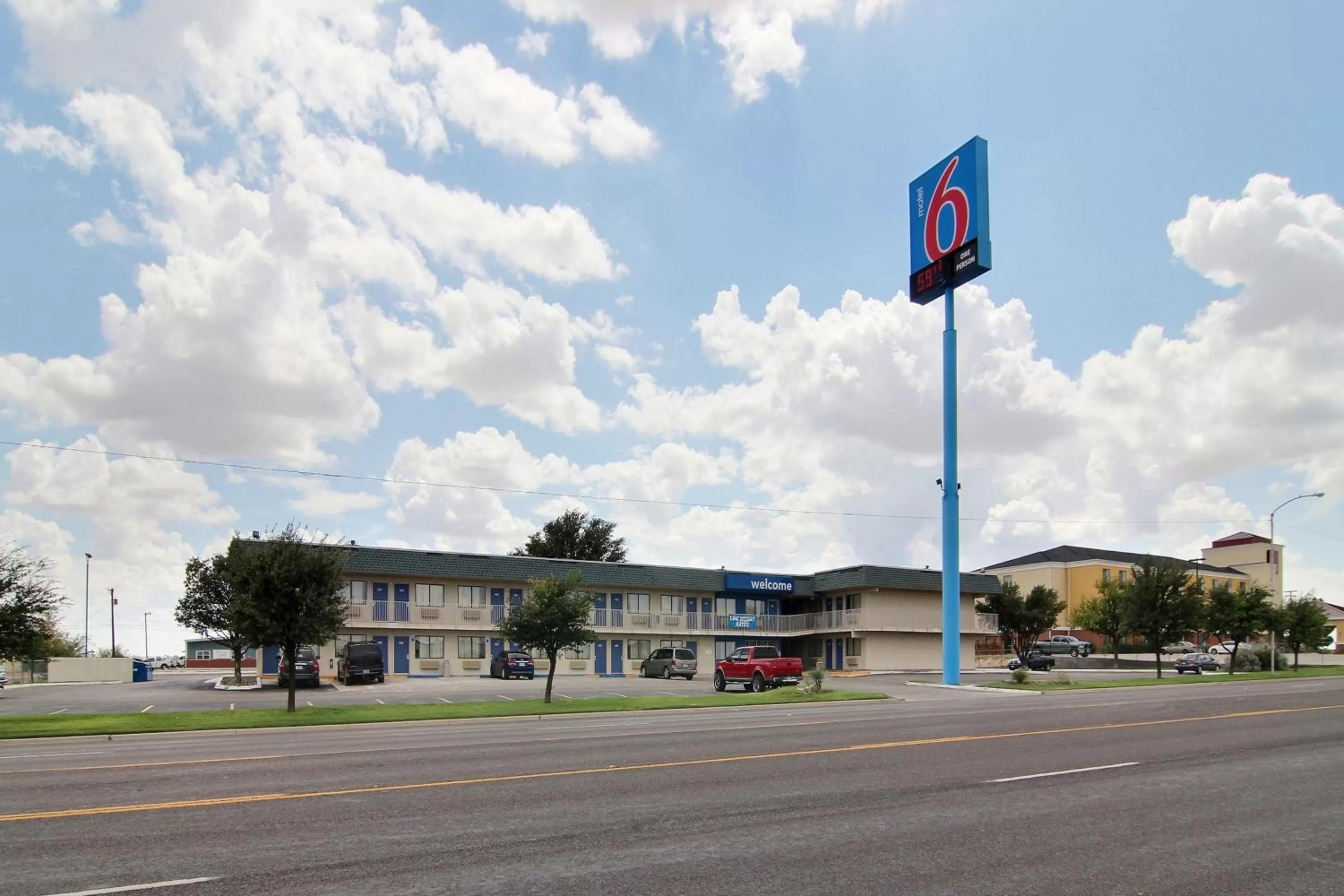 Facade/entrance in Motel 6-Fort Stockton, TX