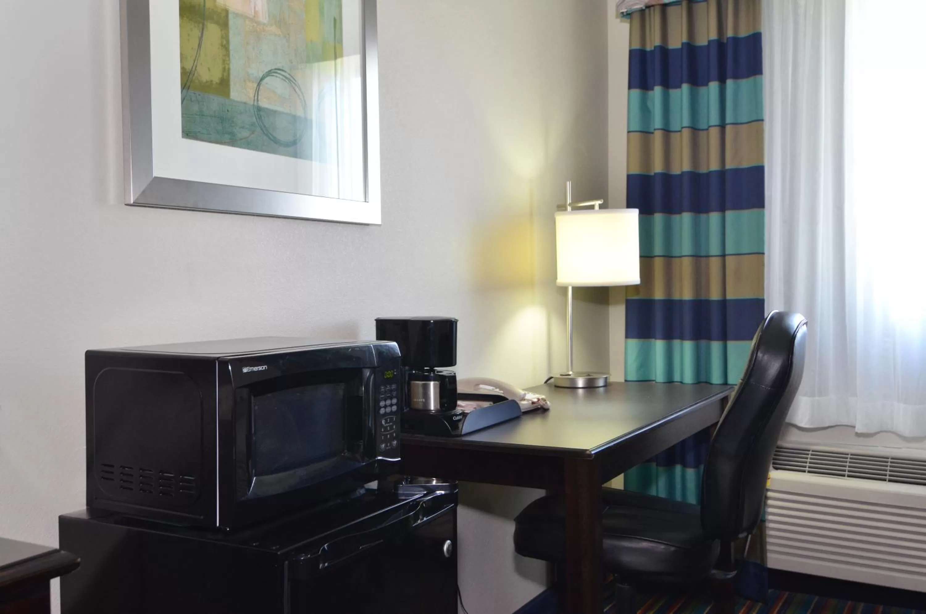 Quality Inn & Suites Kenedy - Karnes City