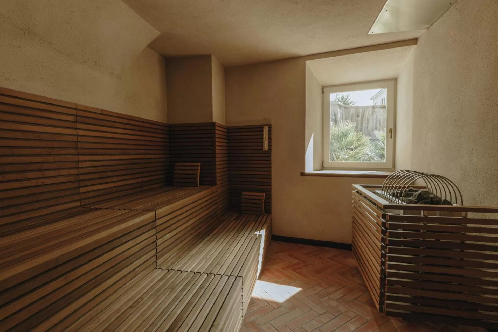 Spa and wellness centre/facilities in Parkhotel Mondschein, a Member of Design Hotels