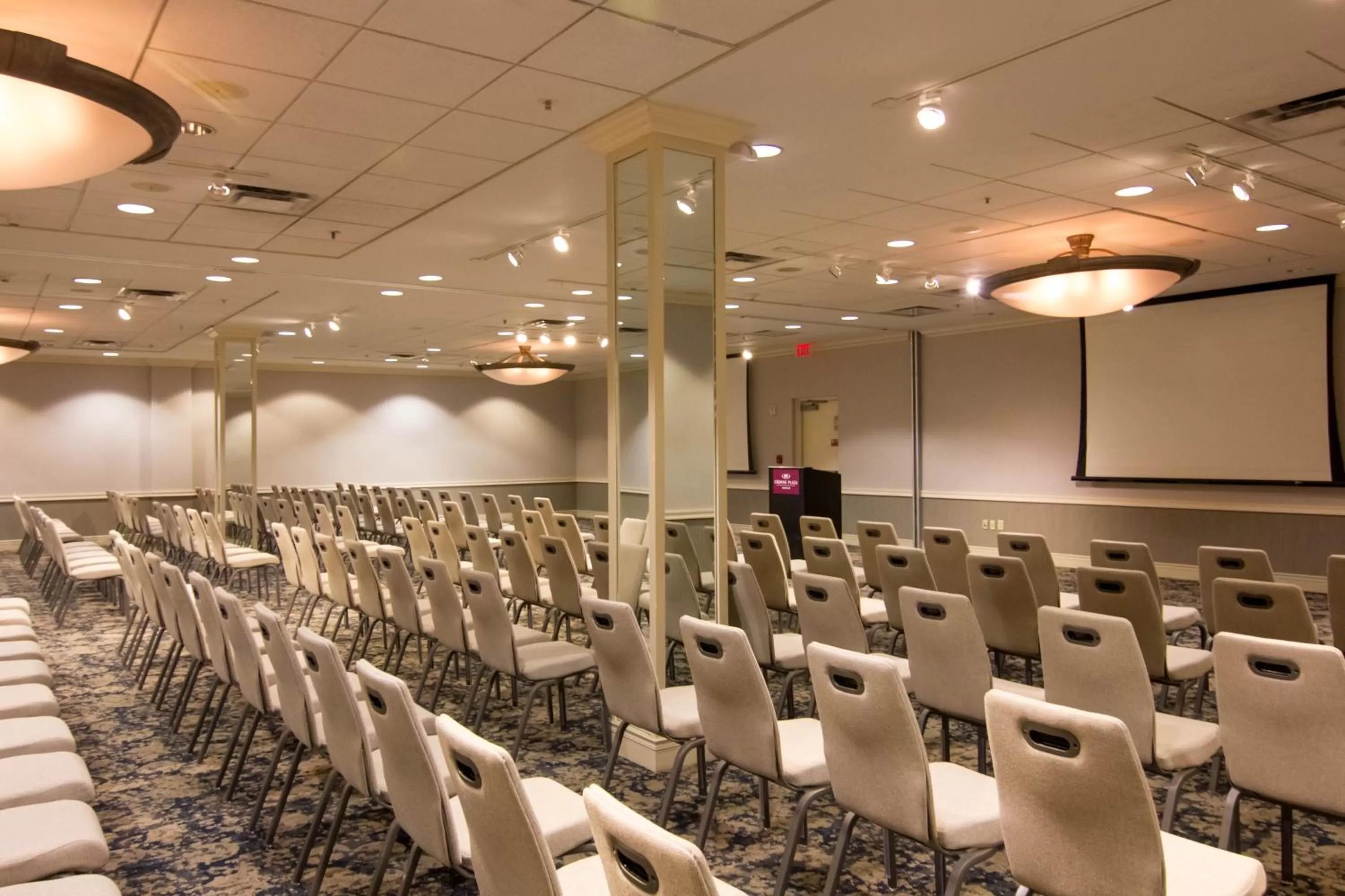 Meeting/conference room in Crowne Plaza Syracuse by IHG