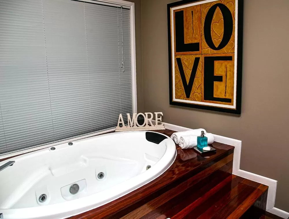 Amore On Buderim Rainforest Cabins