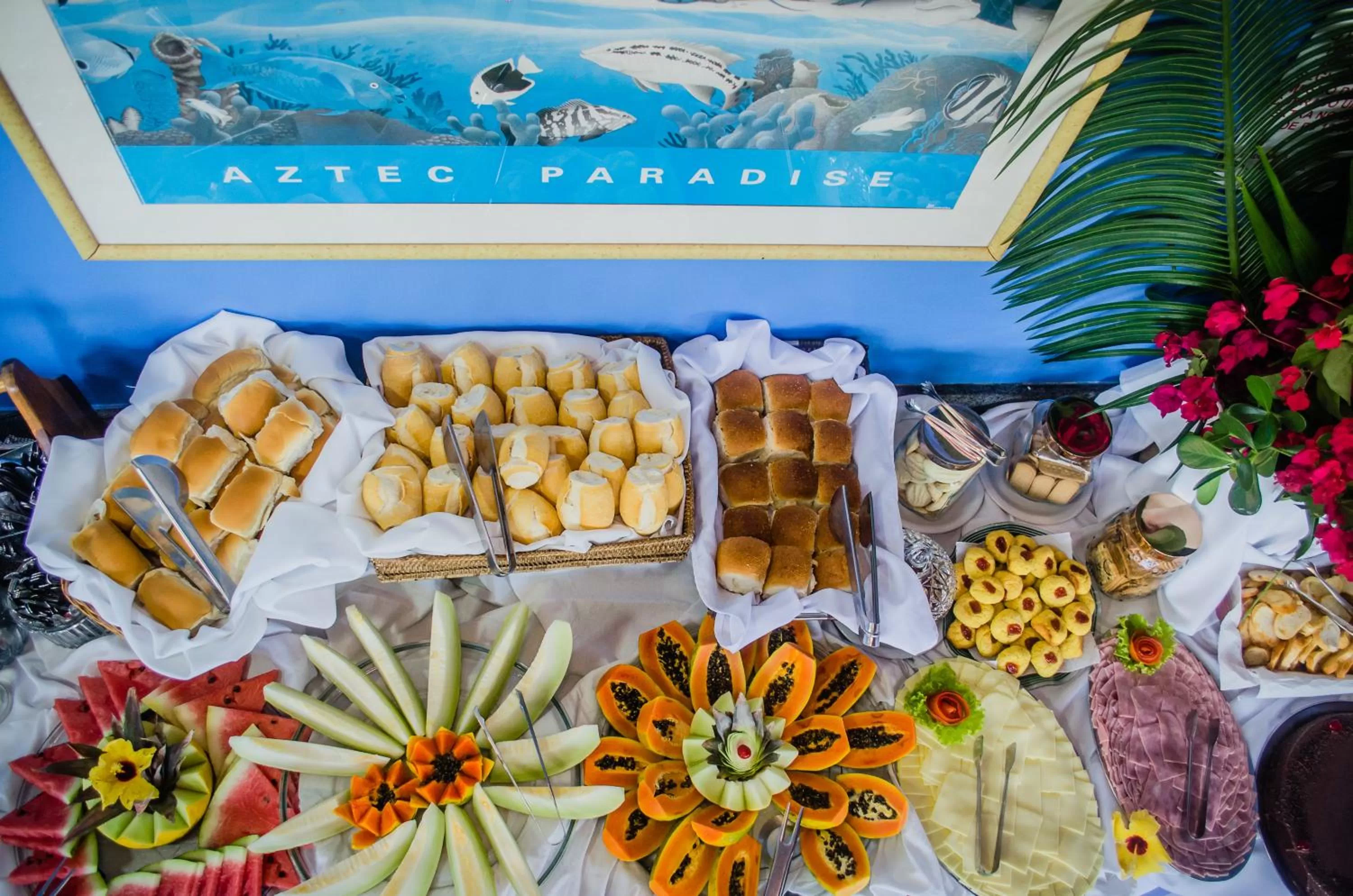 Buffet breakfast in Hotel Porto das Ancoras