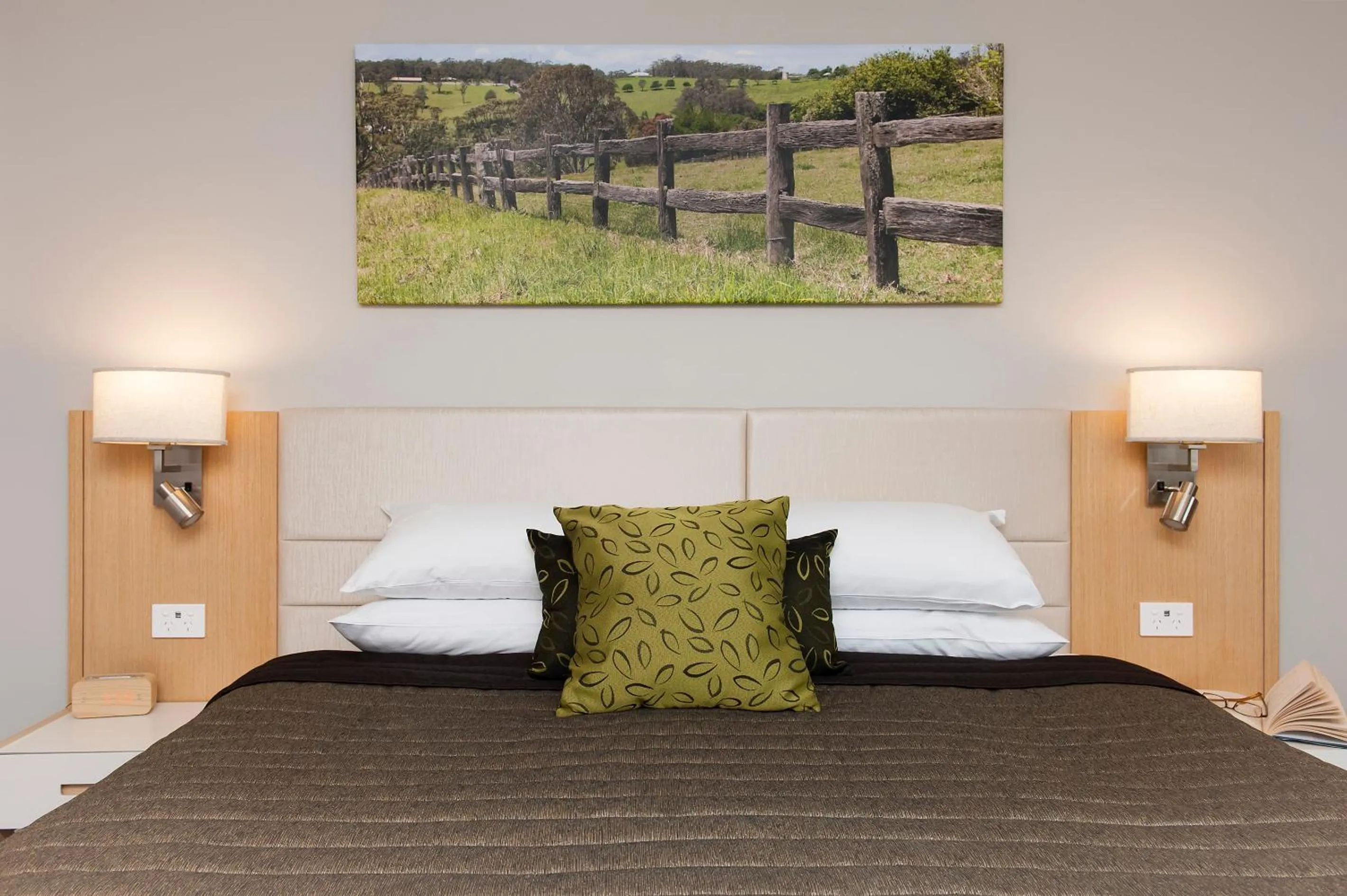 Bedroom, Bed in Allure On Ocean Motel - Mollymook Beach