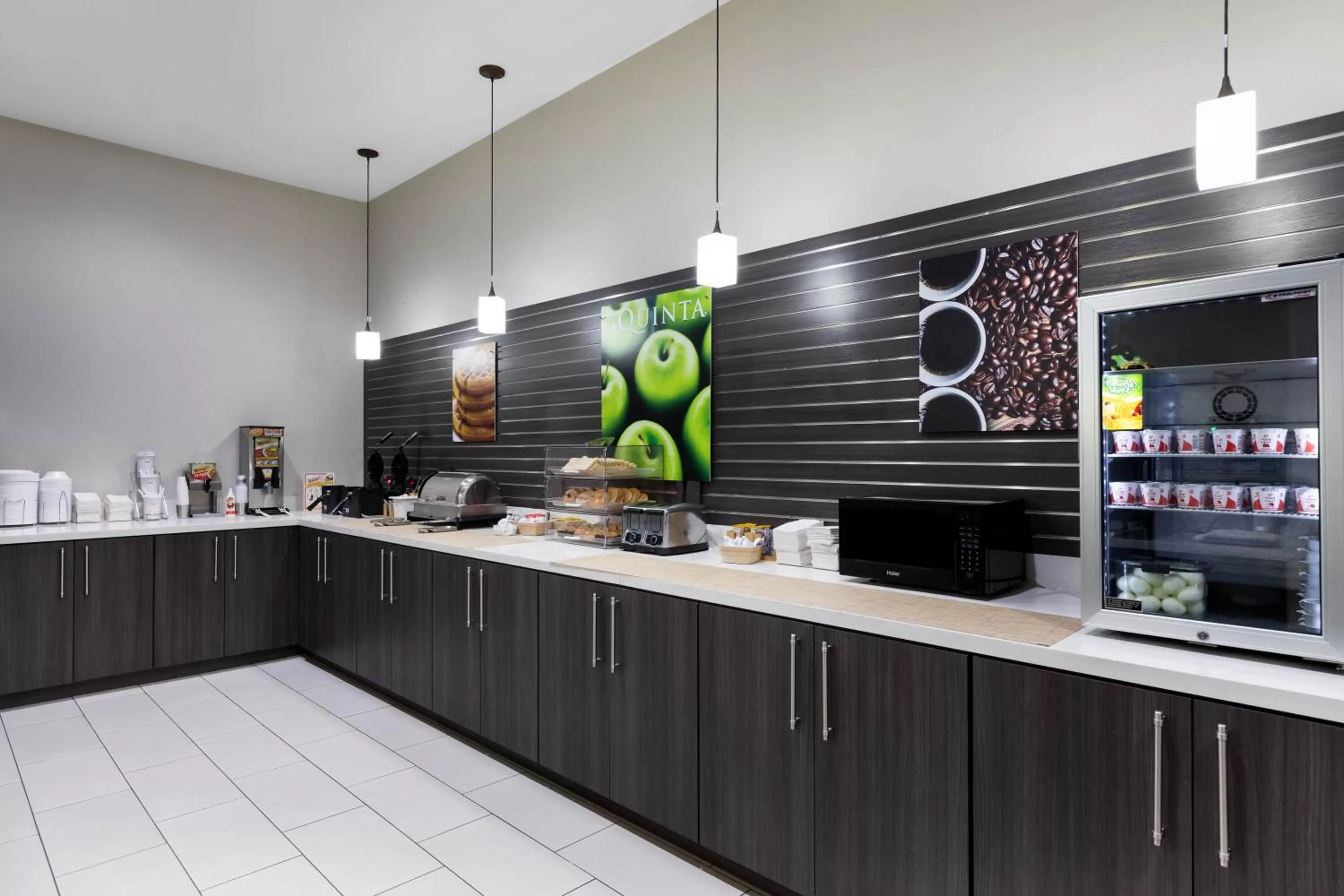 Breakfast in La Quinta by Wyndham Claremore