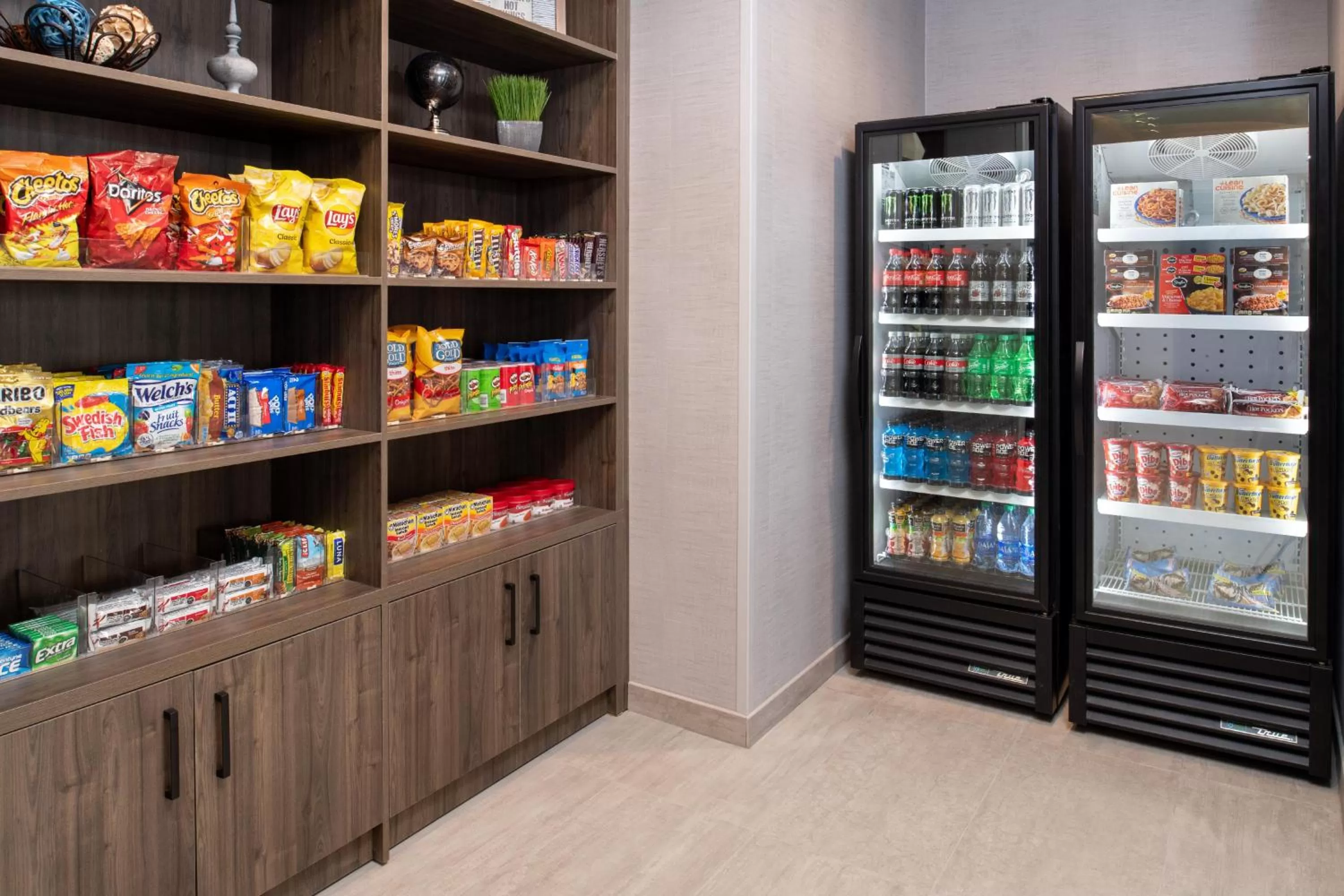 On-site shops in La Quinta Inn & Suites by Wyndham Spokane Downtown