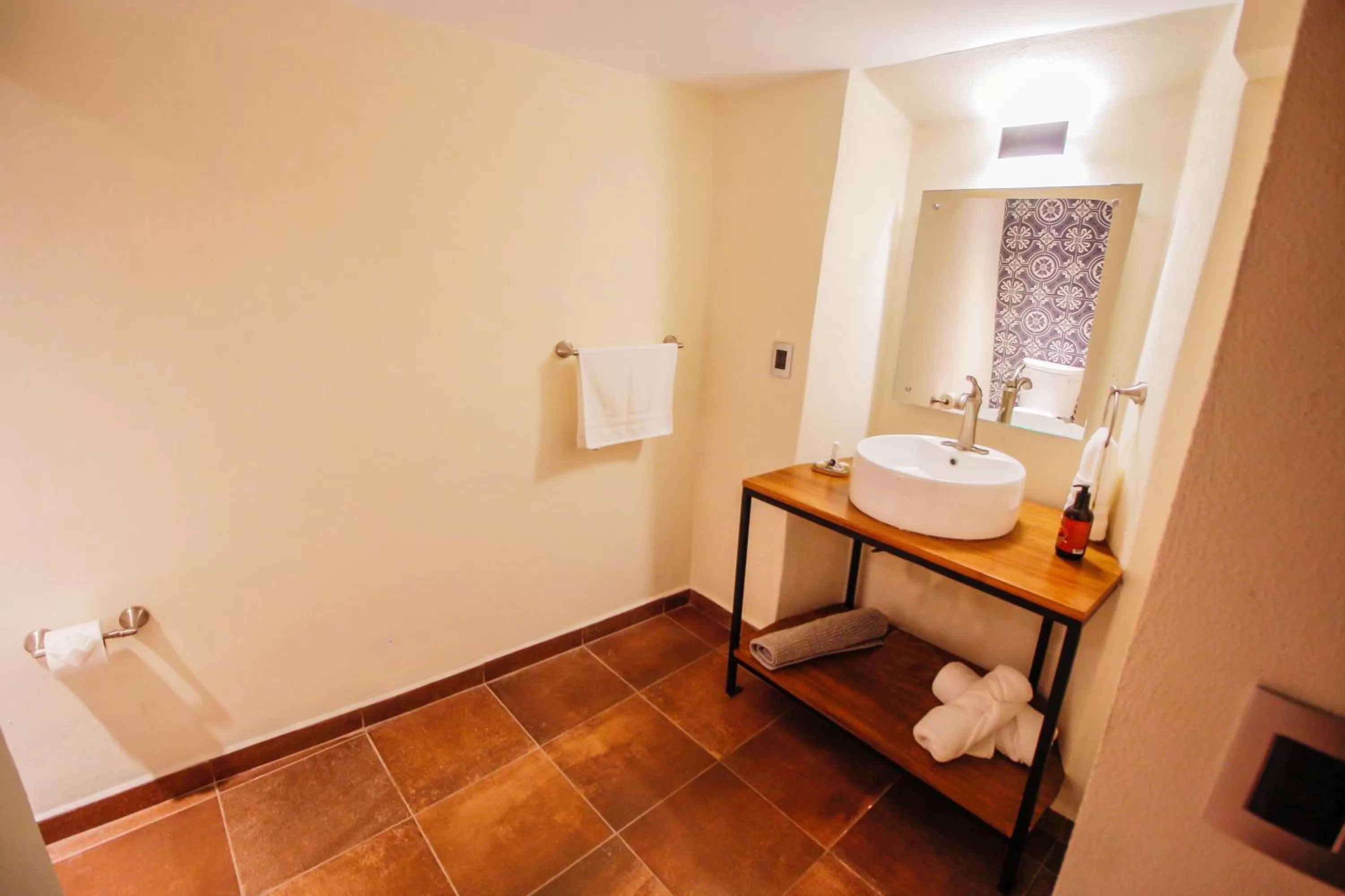 Bathroom in Hotel La Notaría