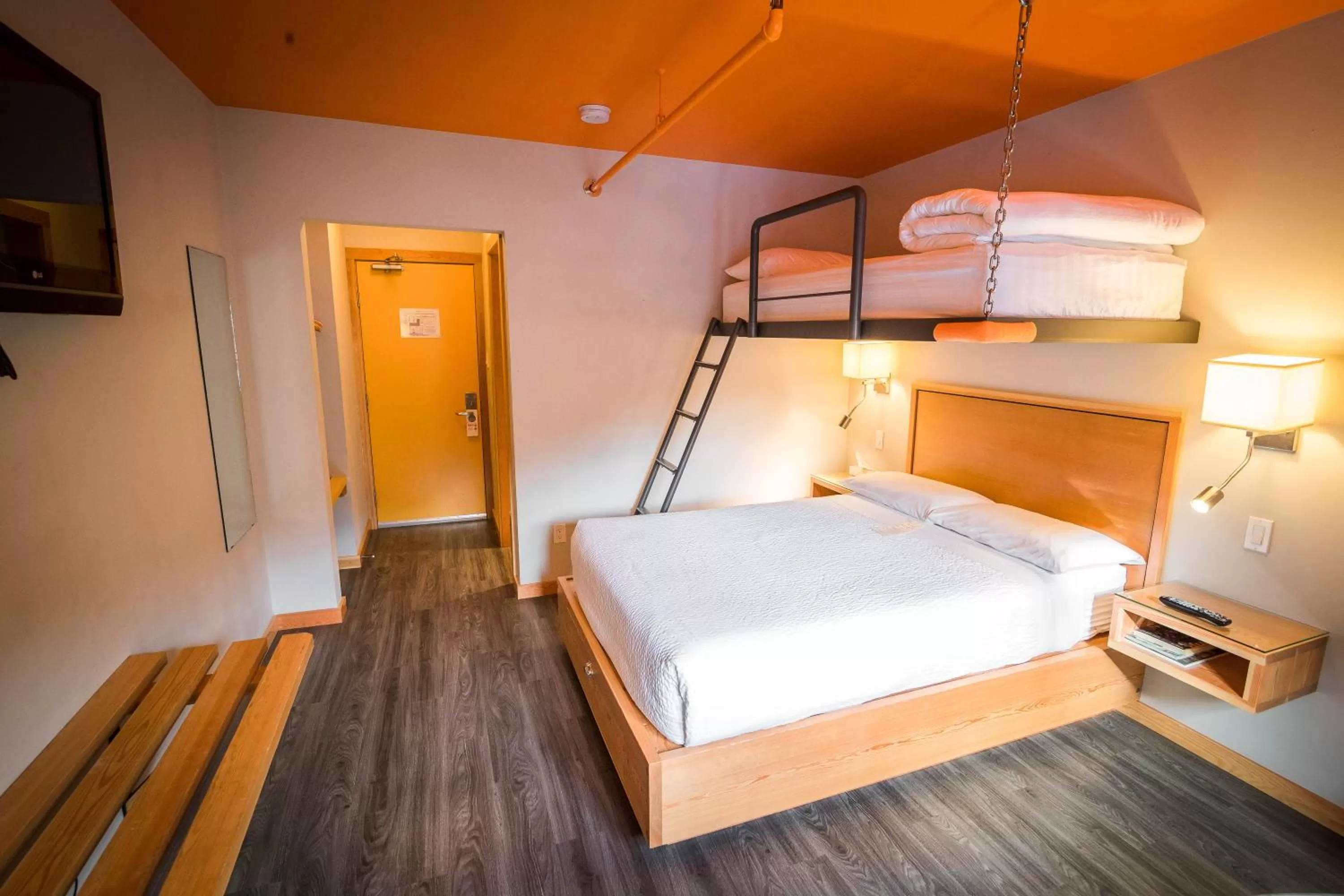 Photo of the whole room, Bed in Adventure Hotel