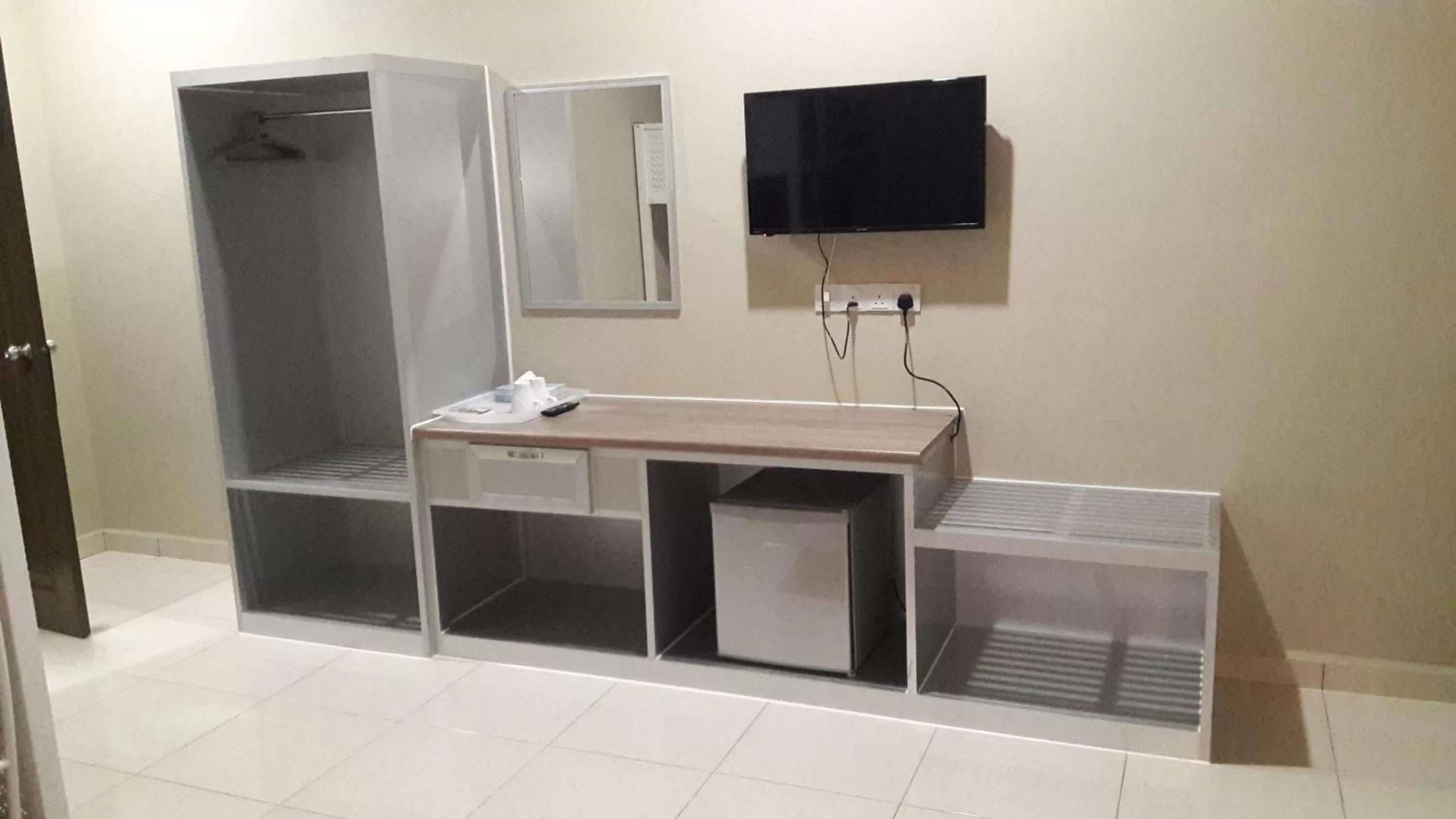 Coffee/tea facilities in Destini Akef Villa