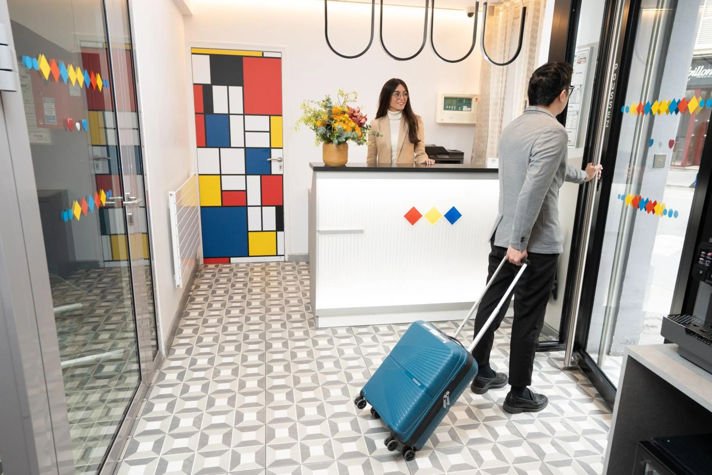 Lobby or reception in Hôtel Du Mont Dore Batignolles