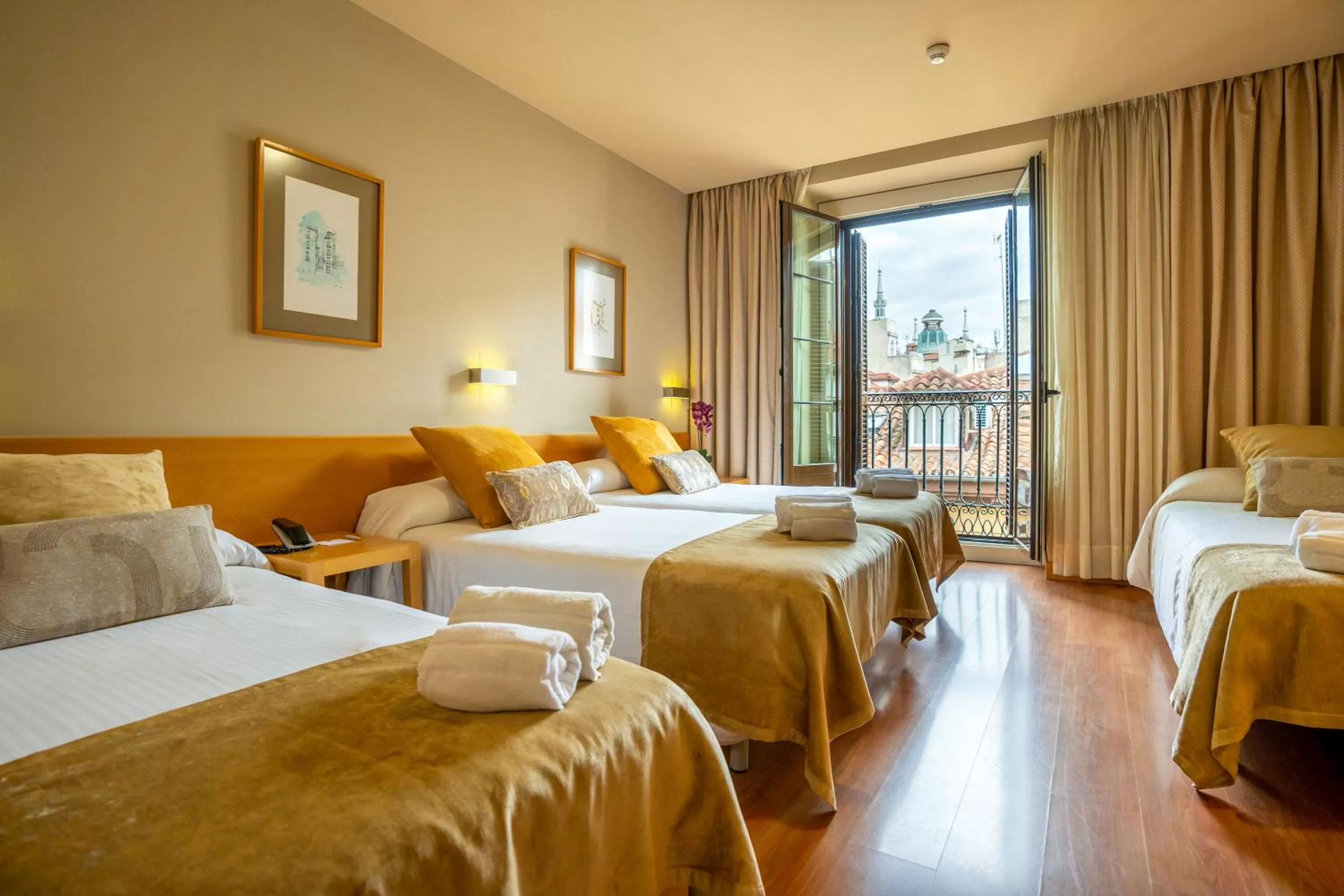 View (from property/room), Bed in Victoria 4 Puerta del Sol