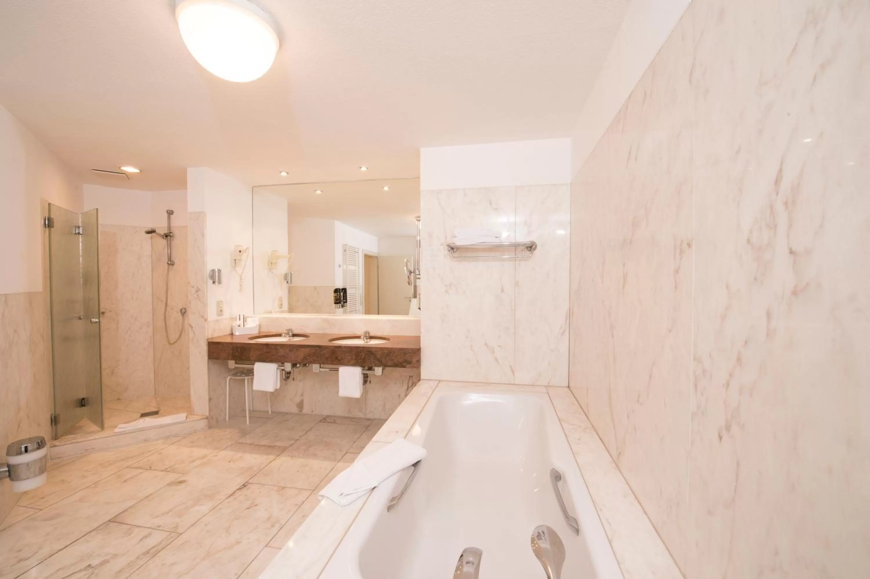 Bathroom in Hotel Traube Rüdesheim