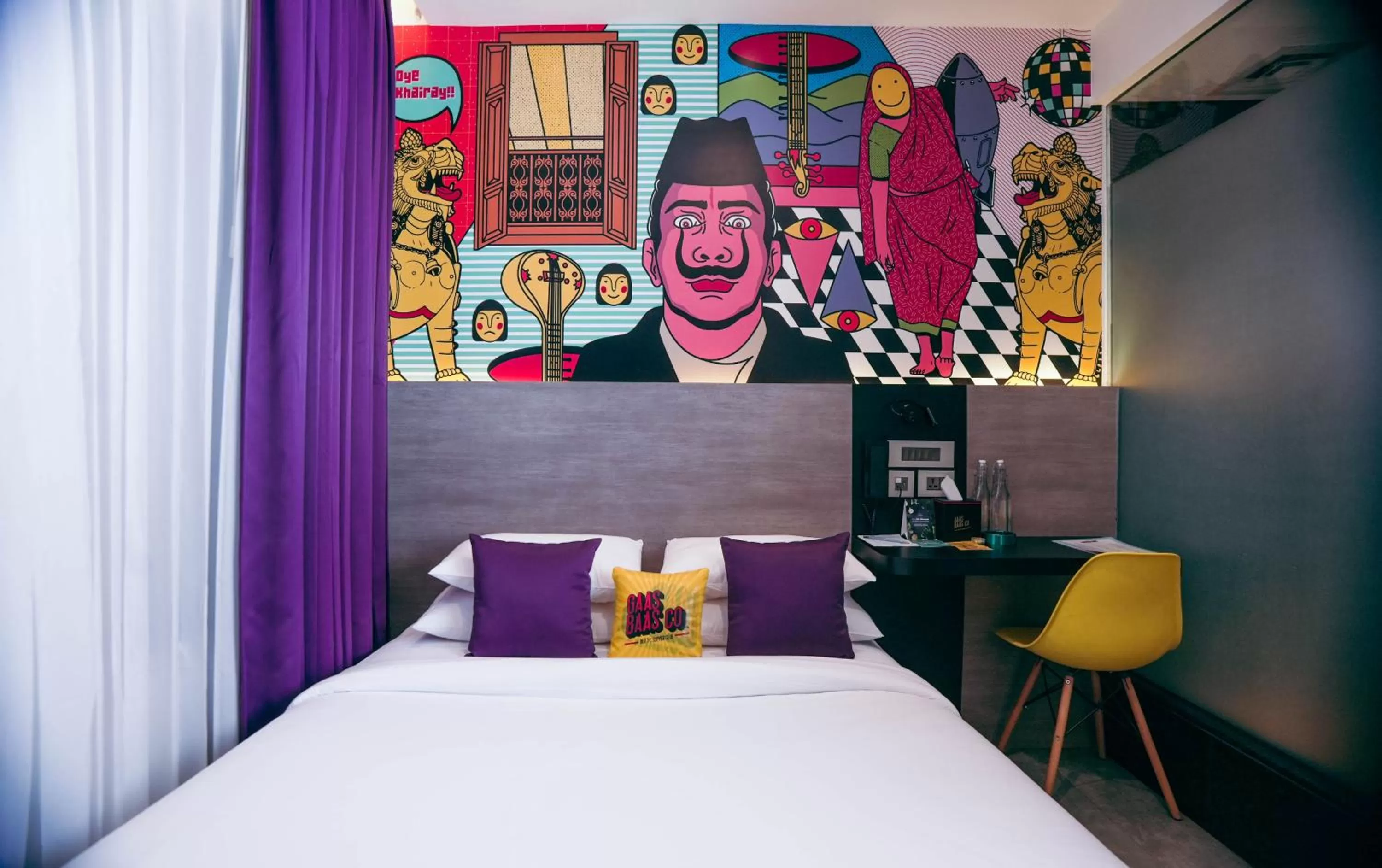 Photo of the whole room, Bed in Gaas BaasCo