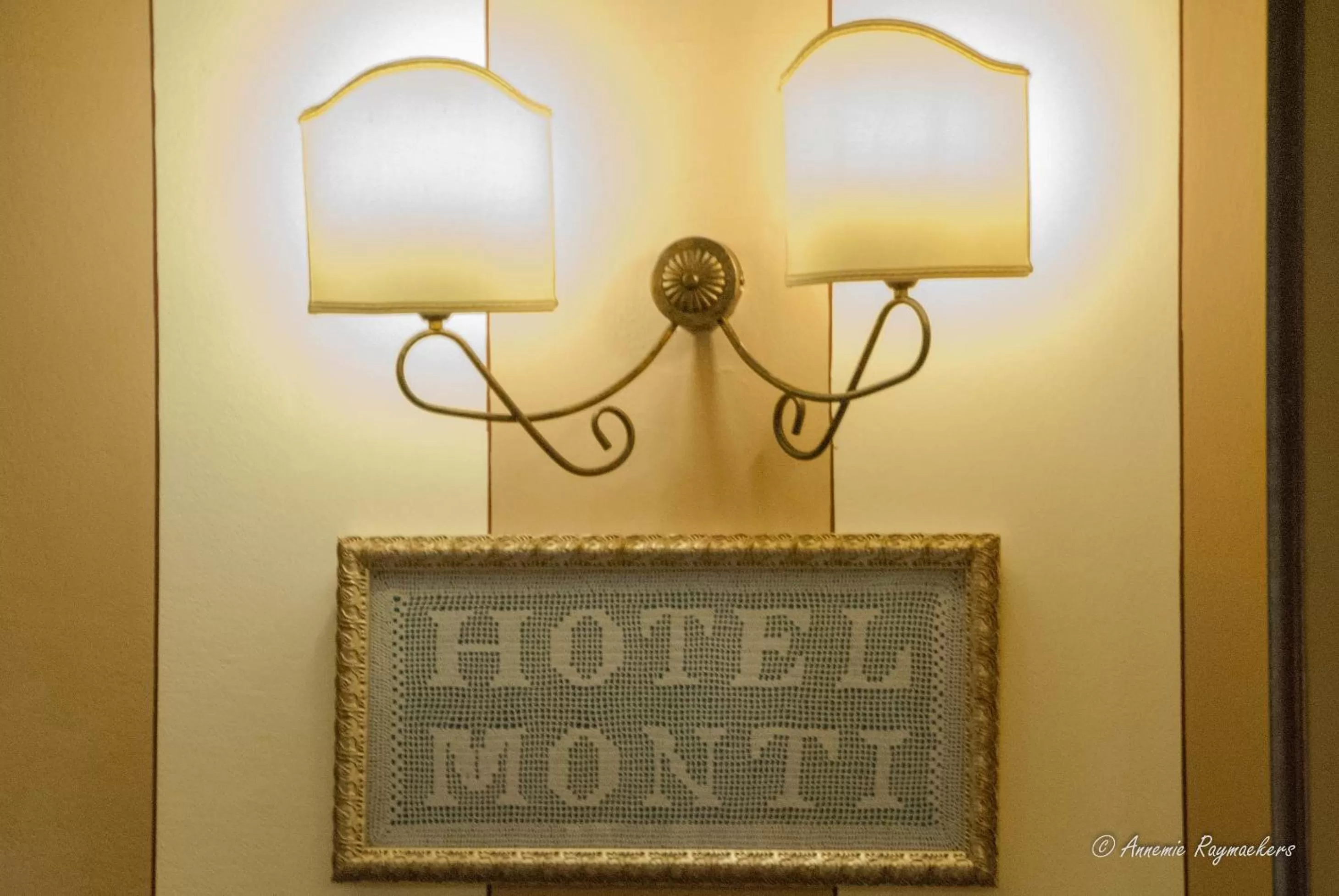 Decorative detail in Hotel Monti
