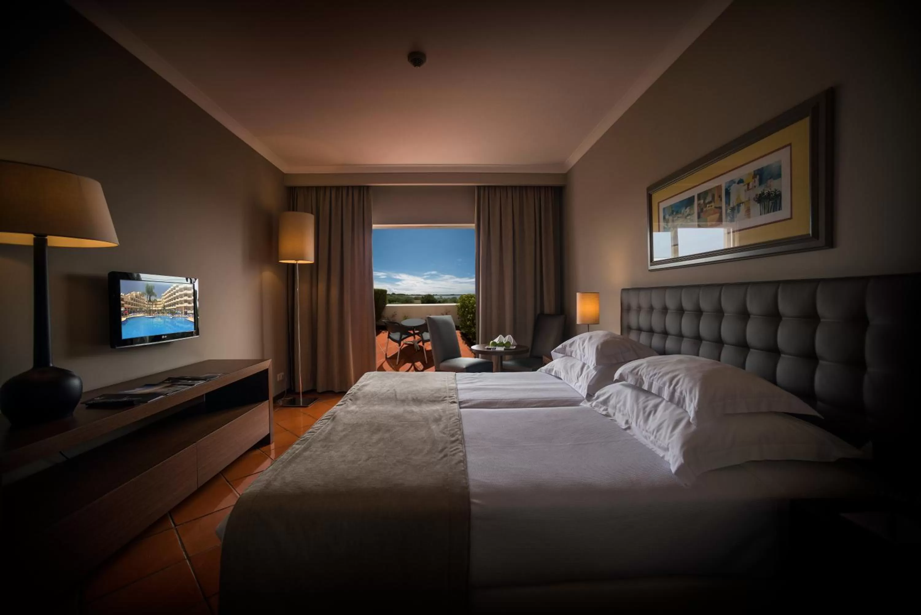 Twin Room with Ria View  (3 Adults) in Vila Gale Albacora