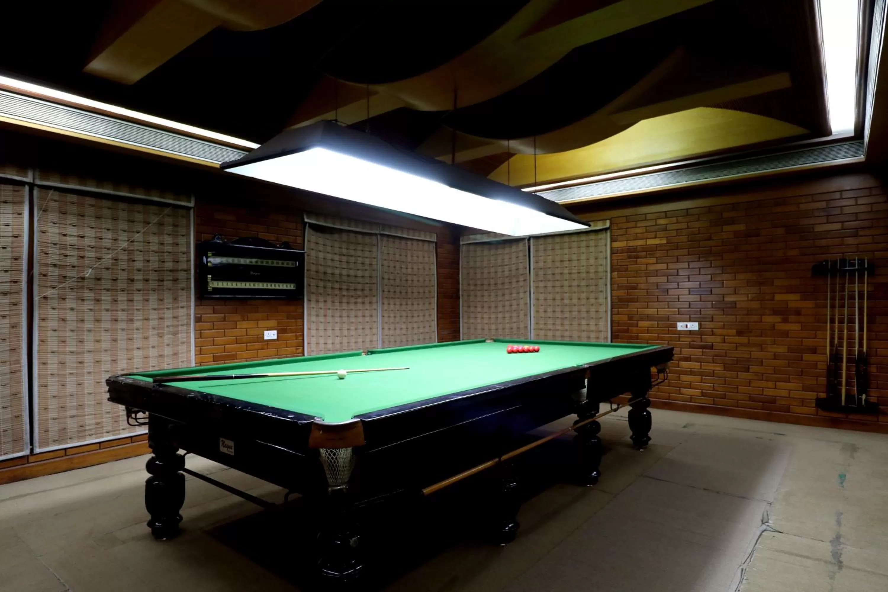 Billiard in Hotel AGC