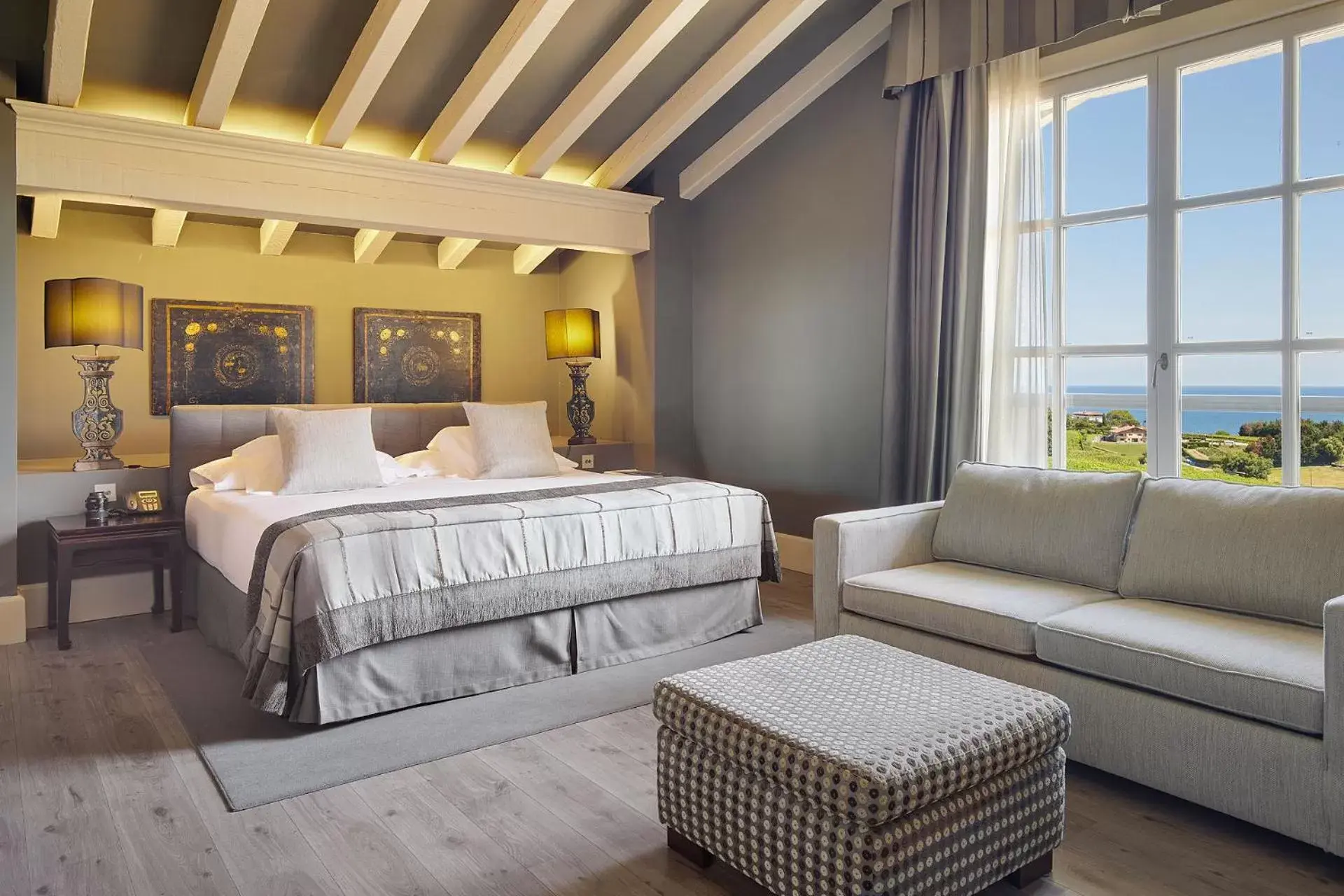 Deluxe Double Room with Sea View in Hotel Iturregi Deluxe Double Room with Sea View in Hotel Iturregi