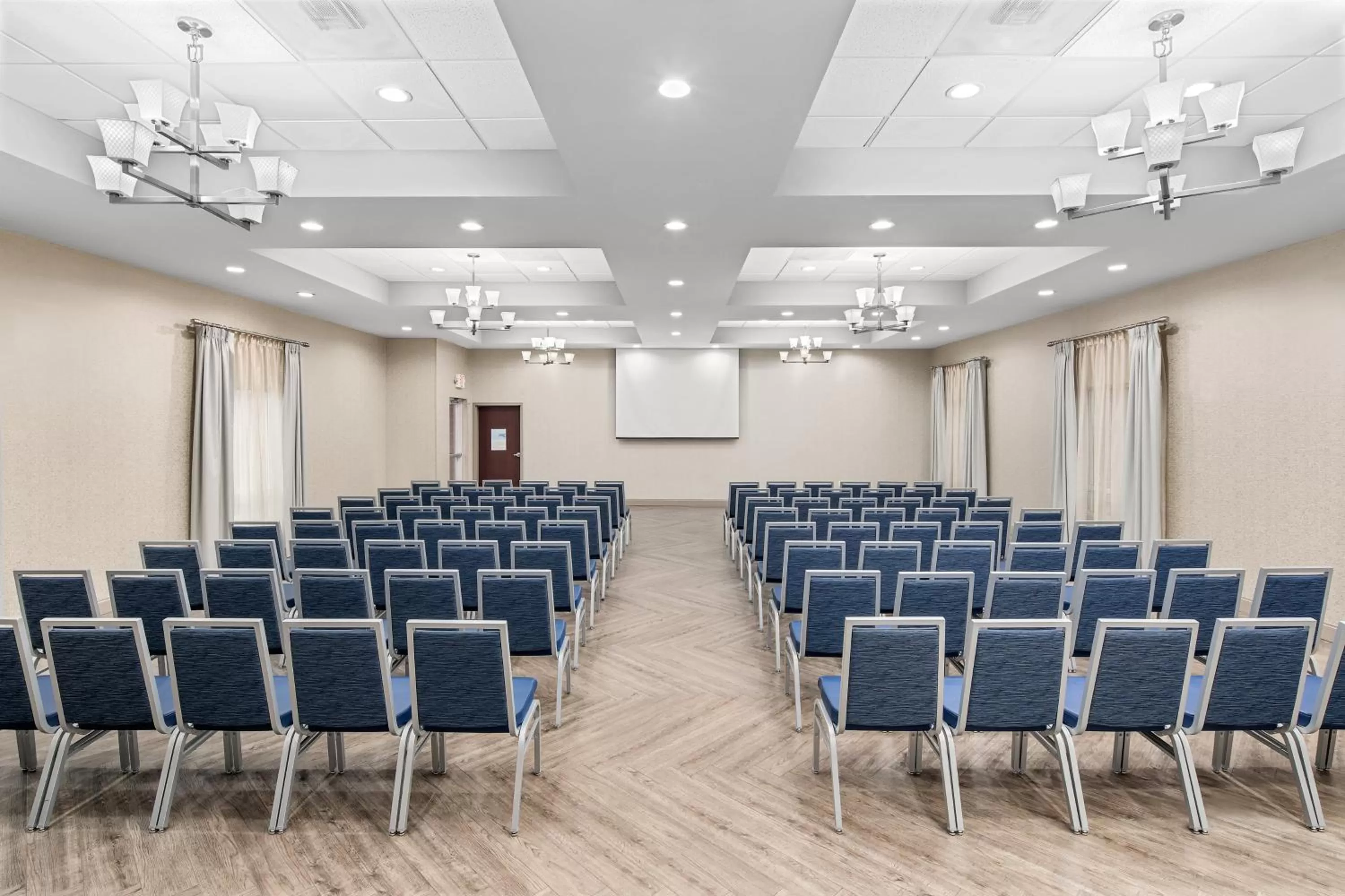 Meeting/conference room in Holiday Inn Express & Suites Greenville-I-85 & Woodruff Rd by IHG