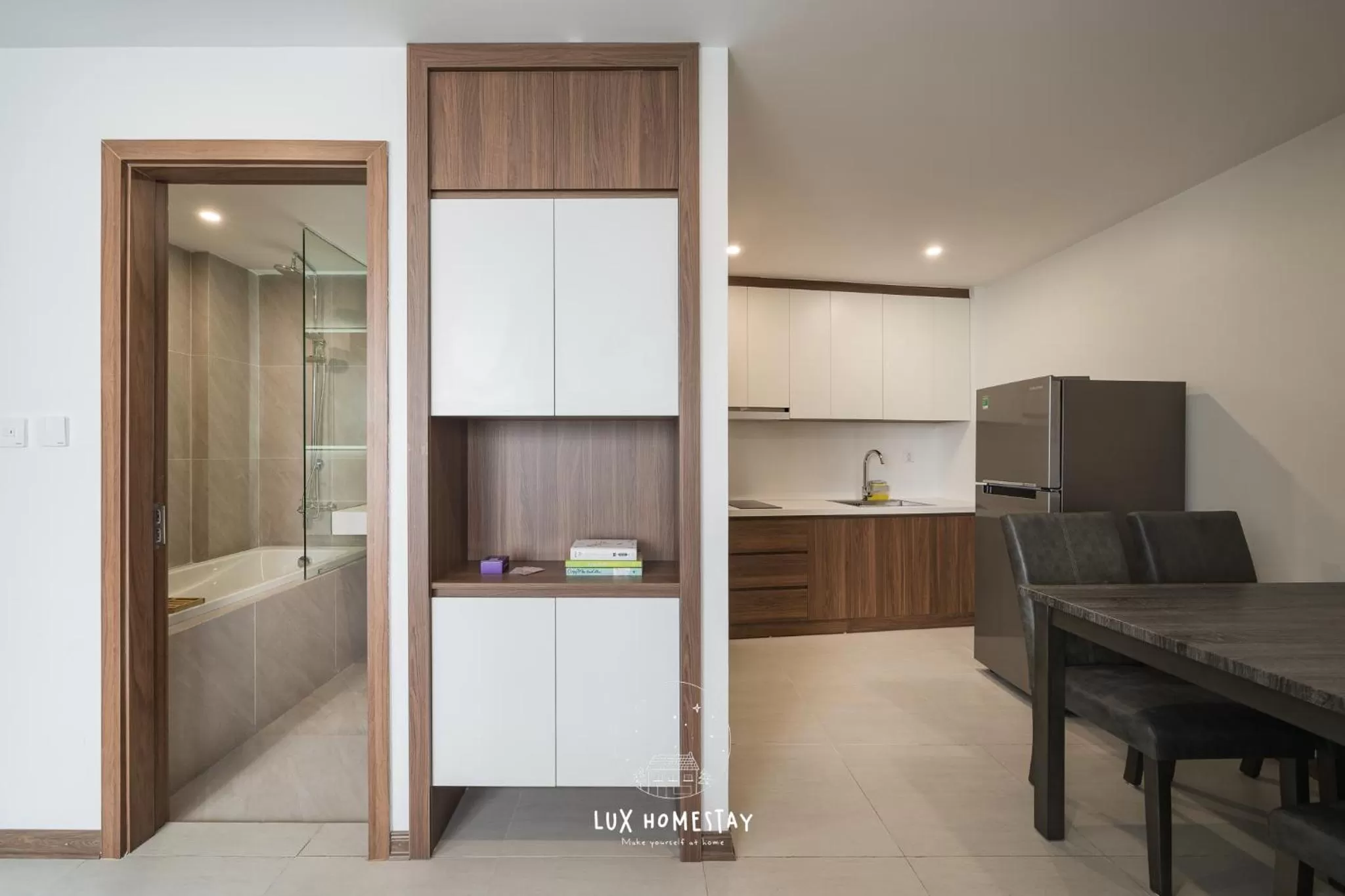 Kitchen or kitchenette in Lux Westlake Studio